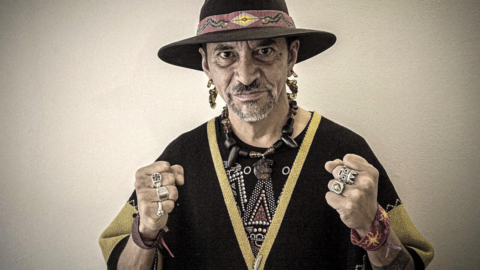 Hospitalizan de emergencia a vocalista de Maldita Vecindad