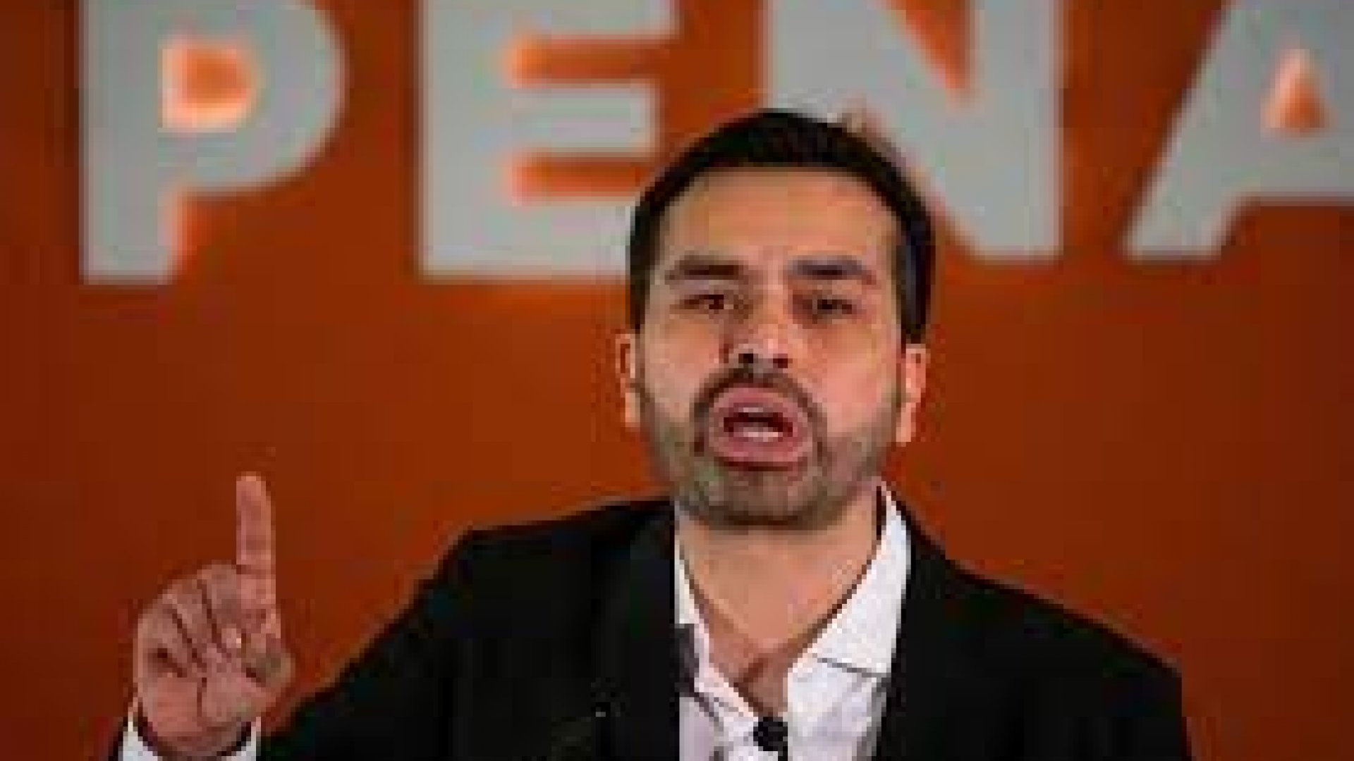 Máynez se defiende ante críticas por ‘borrachera’