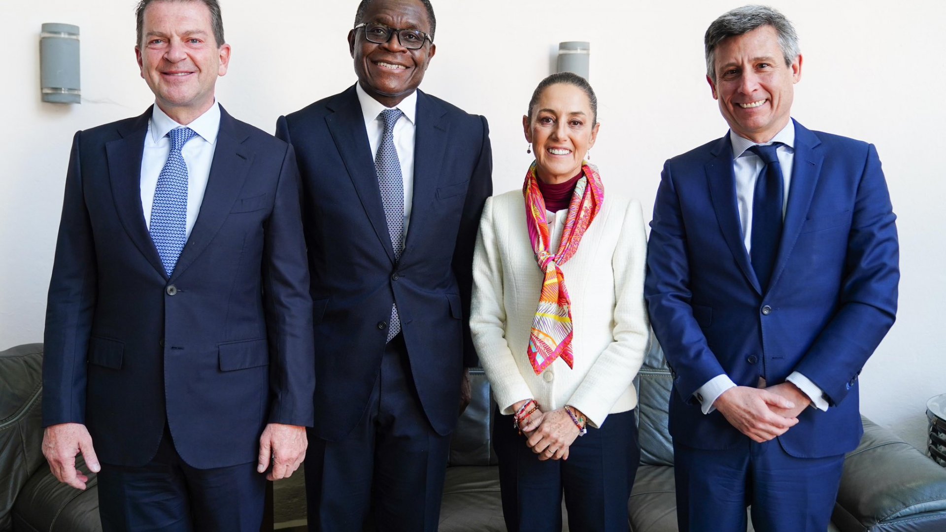 Claudia Sheinbaum se reúne con directivos de Bank of America