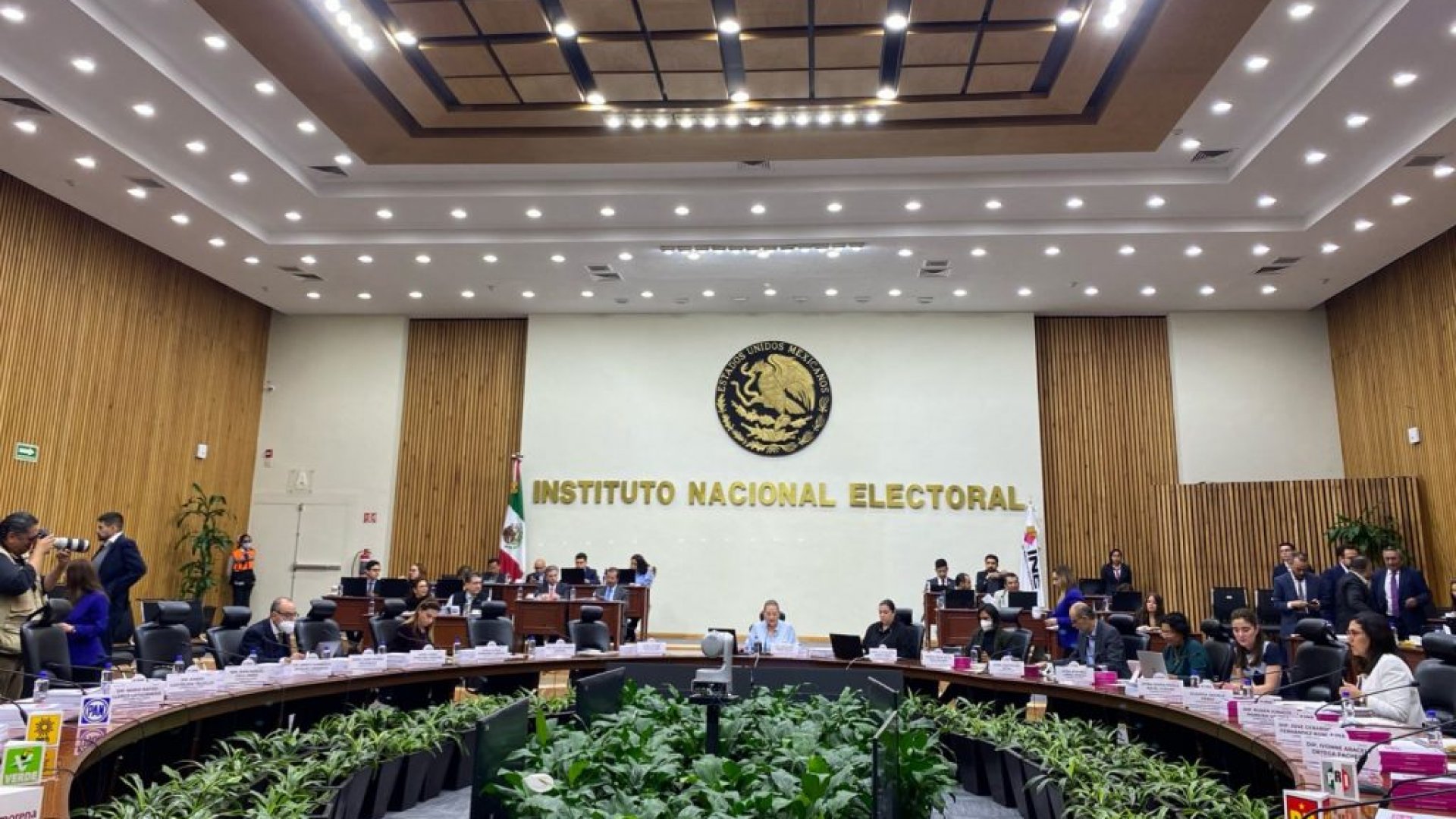 INE seleccionará preguntas ciudadanas para primer debate presidencial