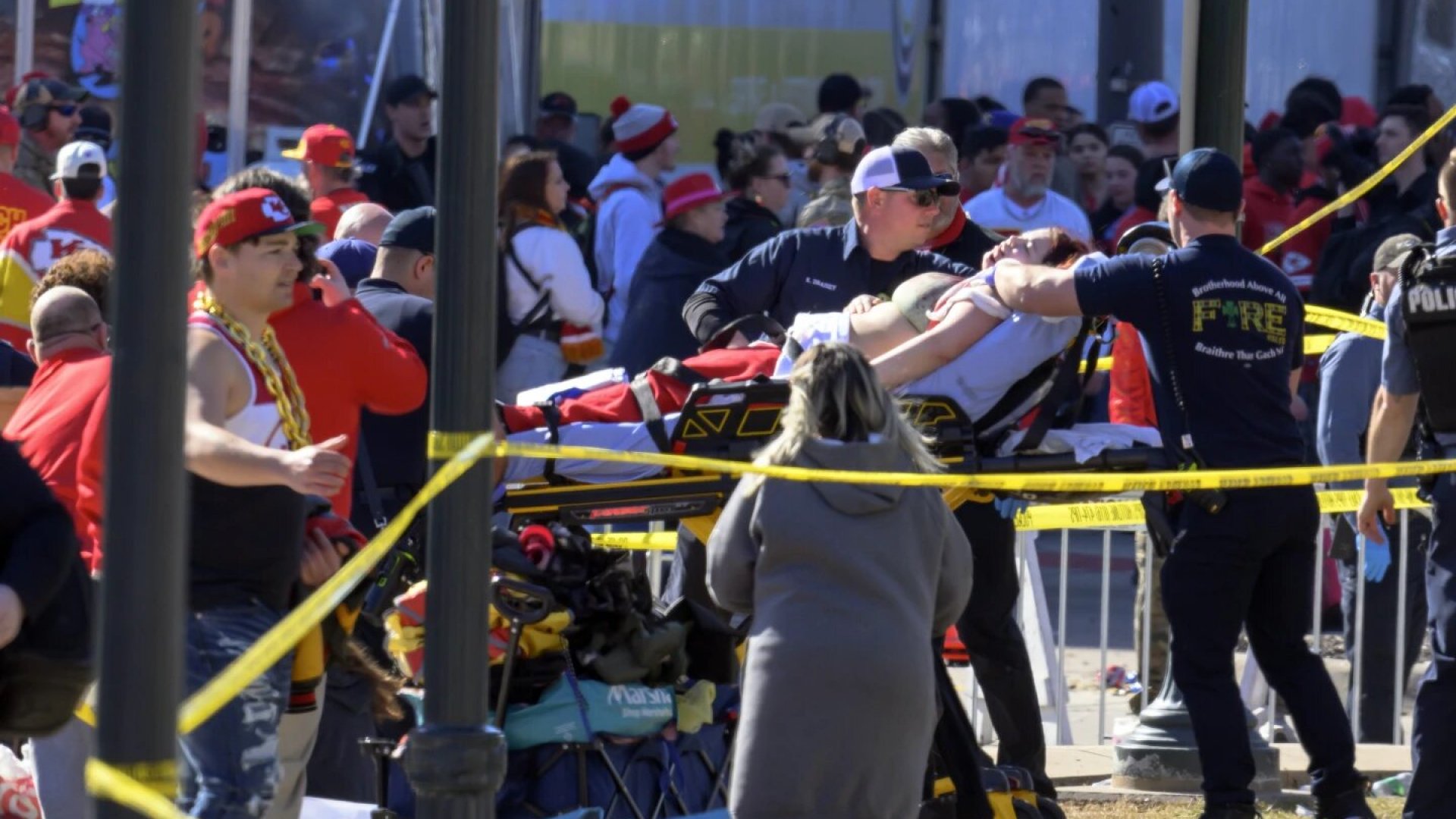 Más de 10 personas tiroteadas en el desfile de victoria de los Kansas City Chiefs
