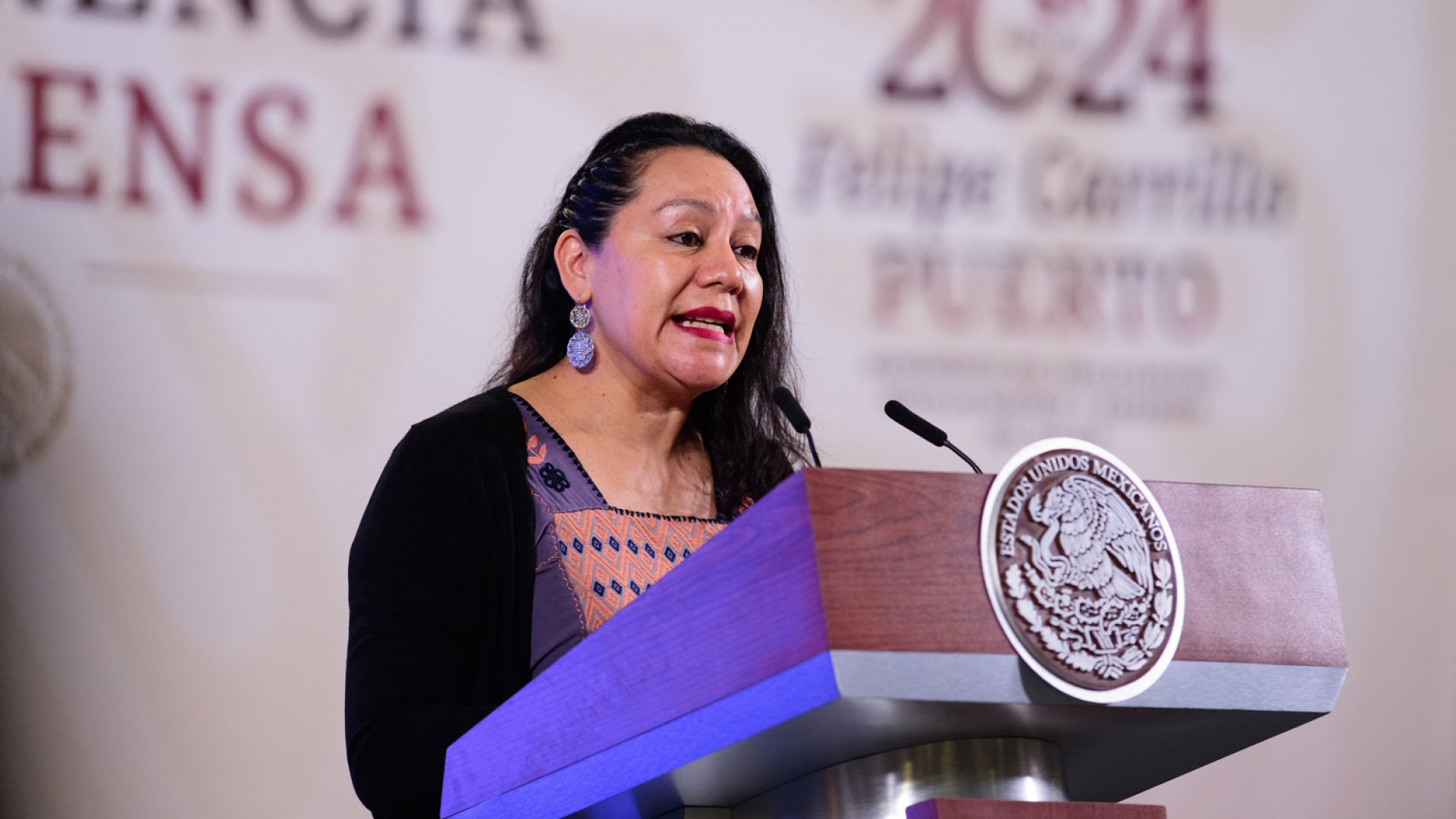Semarnat explica reformas ambientales y protección animal propuestas por AMLO