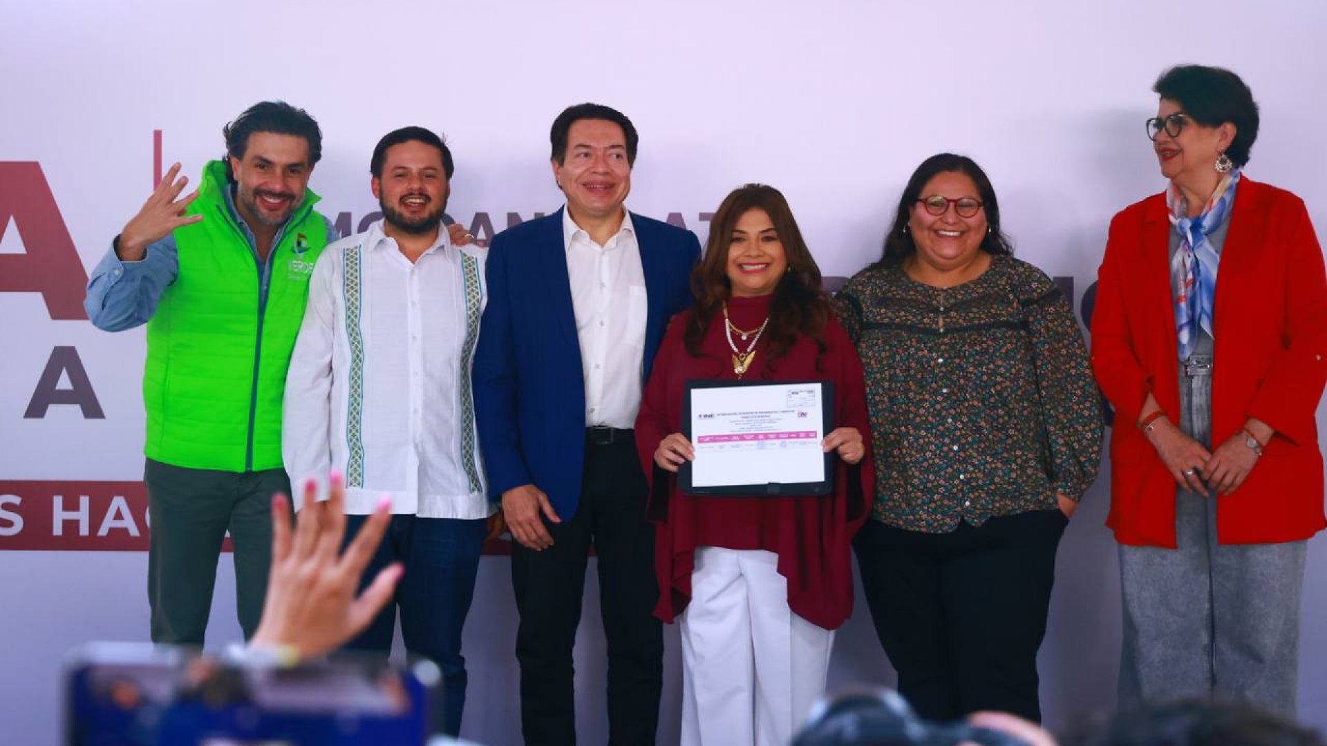 Clara Brugada se registra como candidata a la Jefatura de Gobierno de la CDMX