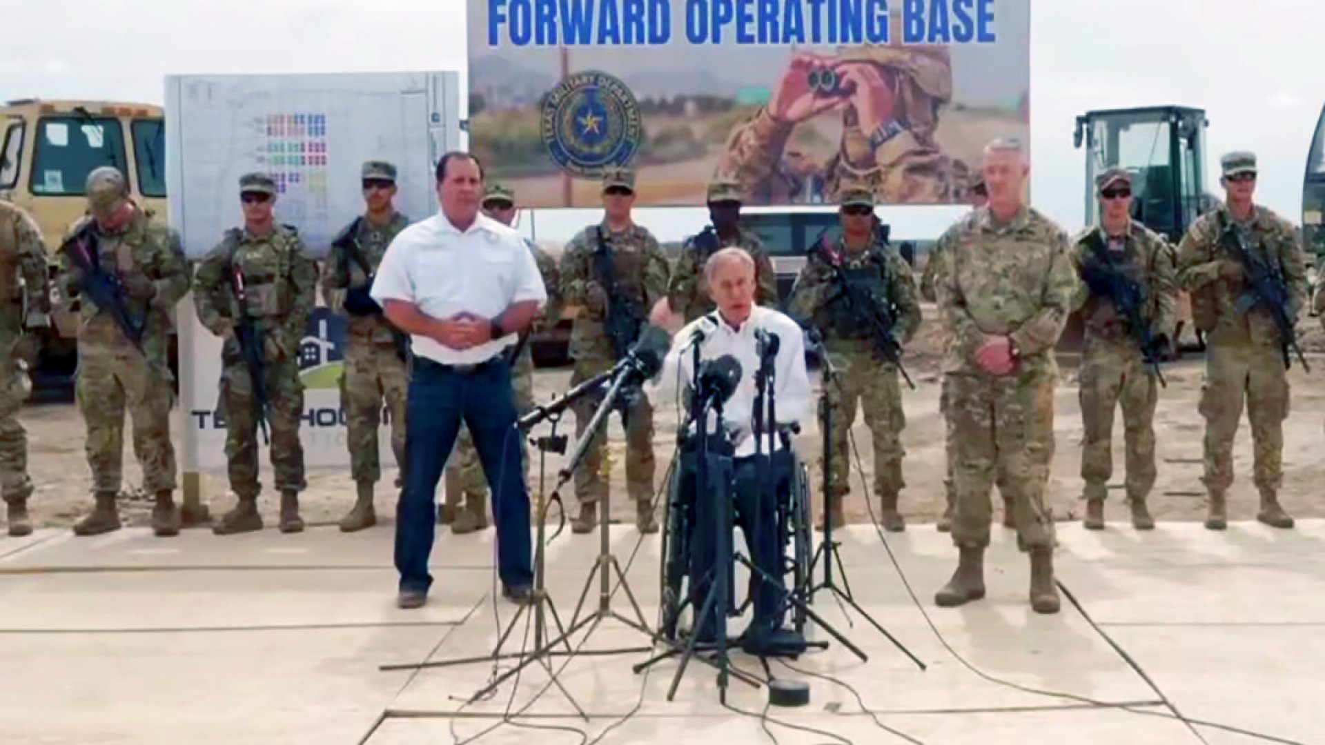 Texas construirá base militar en frontera con México para contener migración