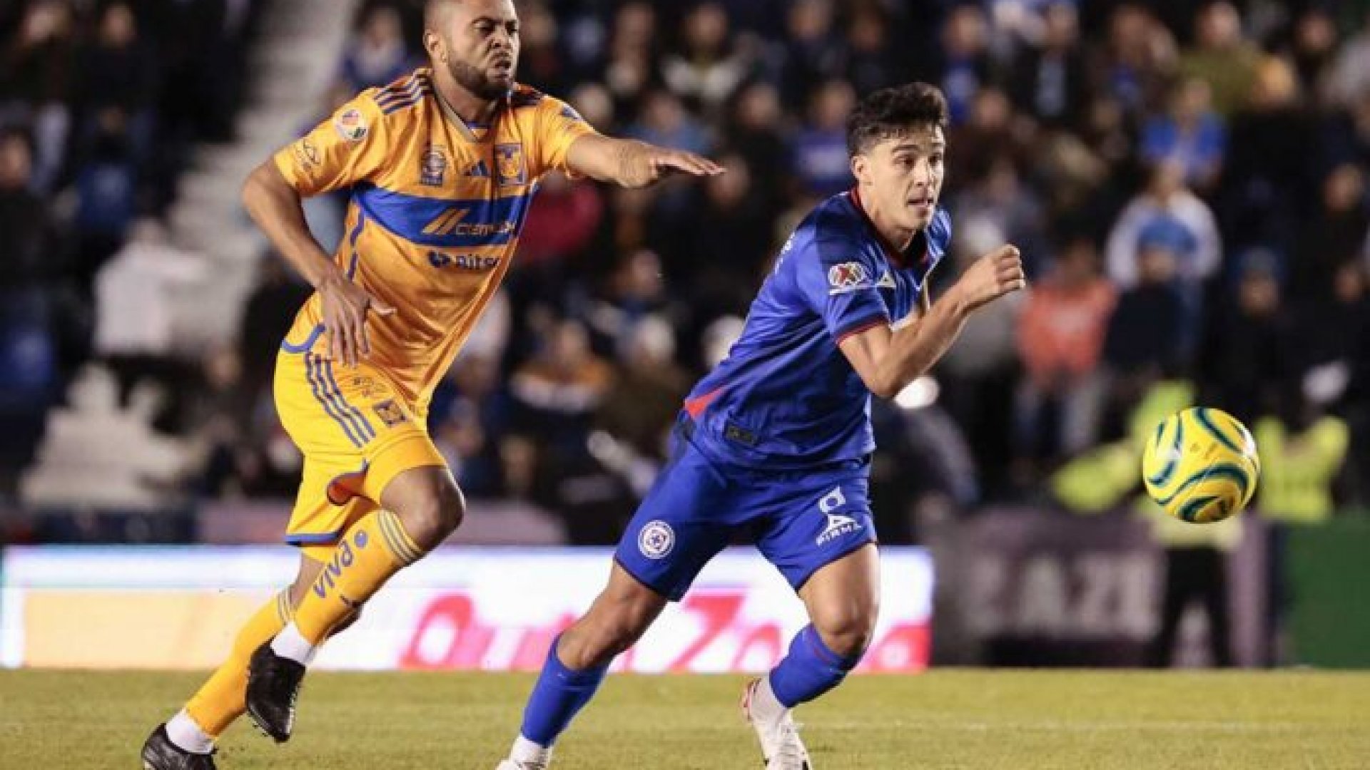 Cruz Azul derrota a Tigres y es nuevo líder del Clausura 2024