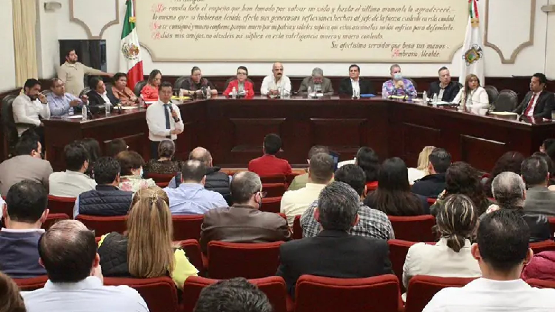 Capacita Sefiplan a alcaldía de Xalapa en materia presupuestal