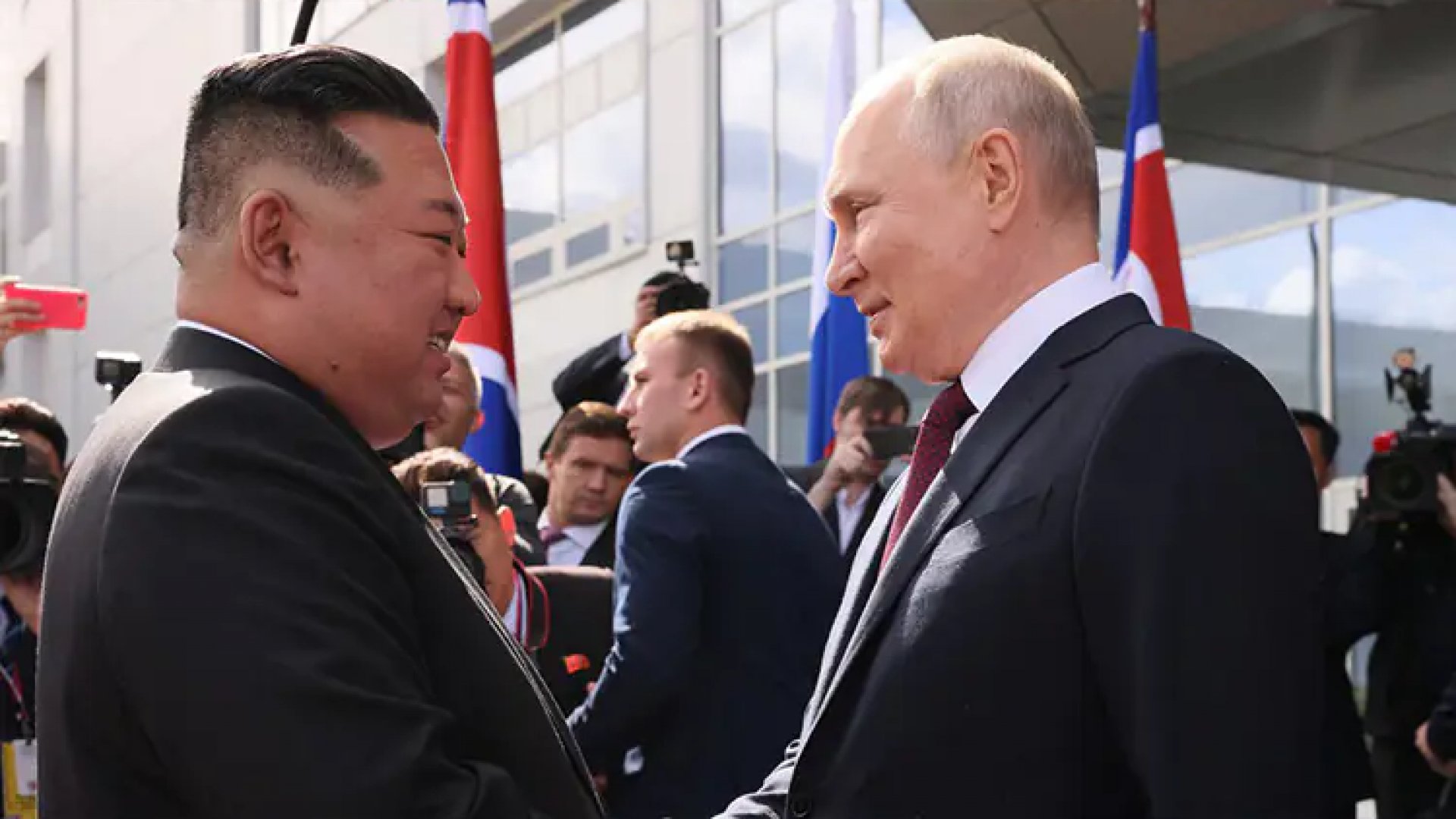 Putin regala auto de fabricación rusa a Kim Jong-un