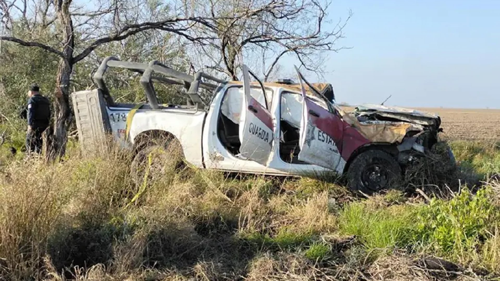 Mueren dos policías de Tamaulipas en volcadura