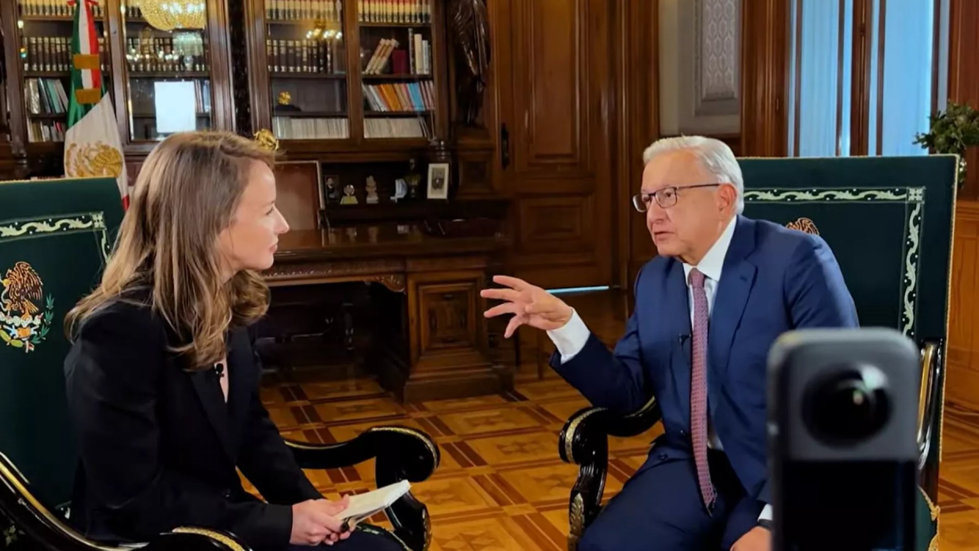 AMLO respalda entrevista concedida a Inna Afinogenova