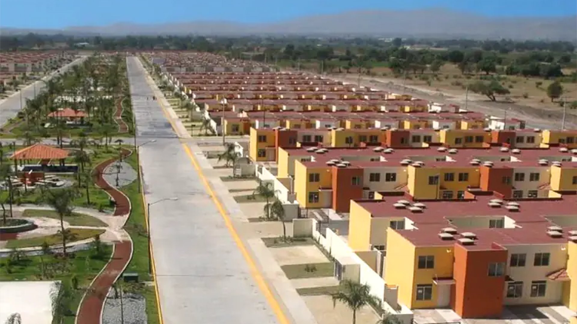 Infonavit construiría 75 mil casas al año si avalan reforma