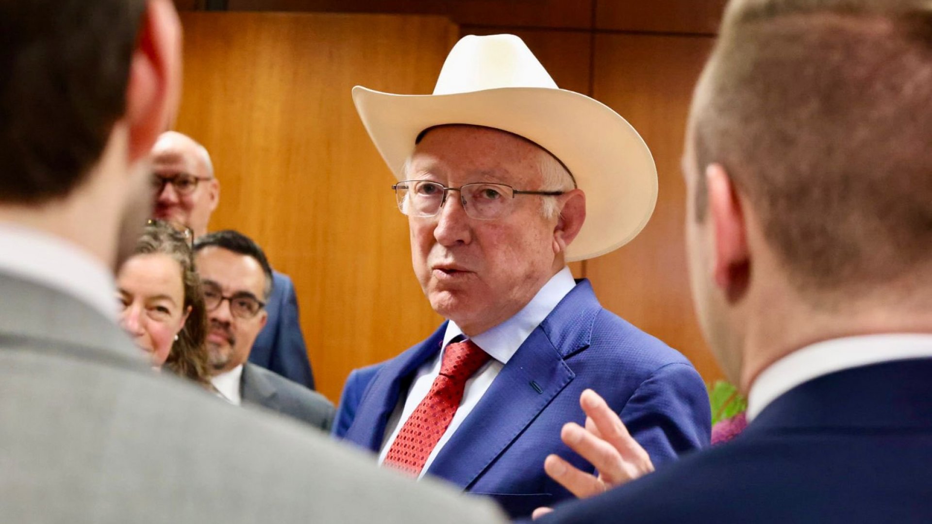 Ken Salazar: Incautación récord de metanfetaminas en territorio de EU
