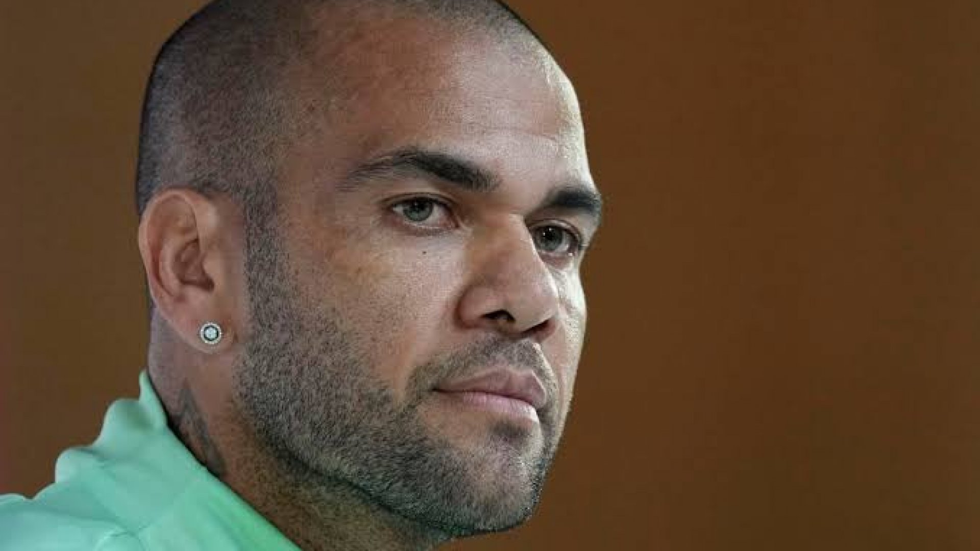 Dani Alves es condenado a 4 años y 6 meses de prisión