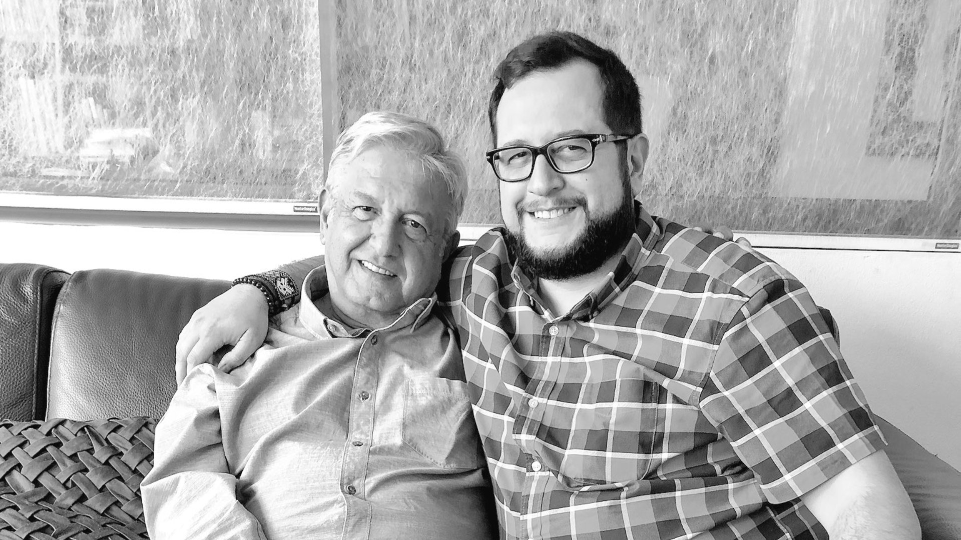 Hijo de AMLO denuncia acoso tras filtración de su número telefónico