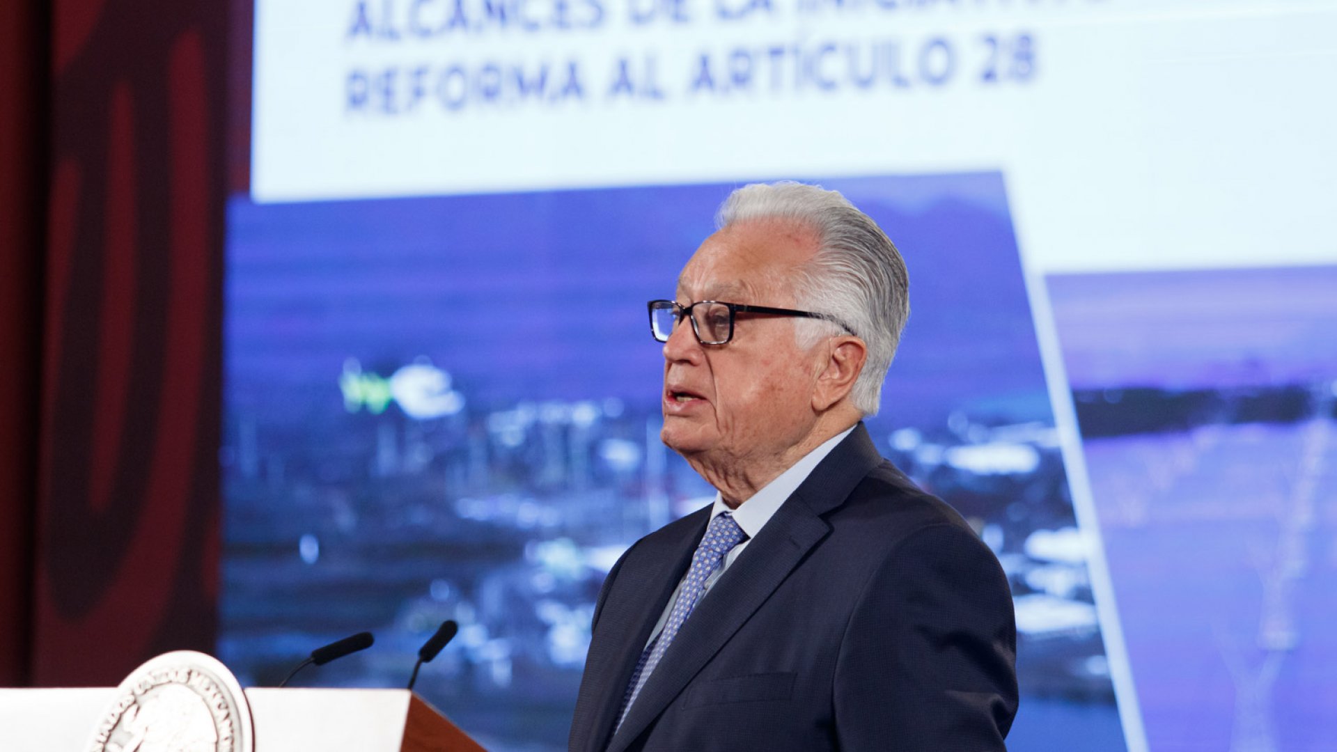 Bartlett: ‘Controlar la electricidad desde la CFE, eje de la reforma energética de AMLO’.