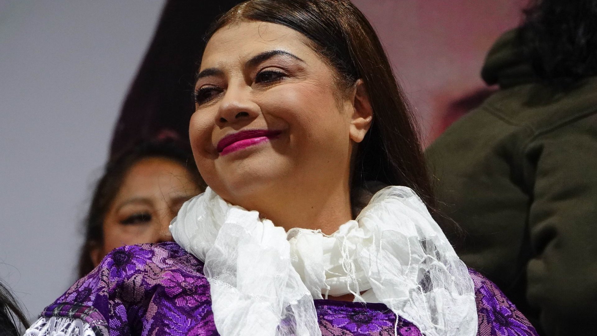 Clara Brugada saca 16 puntos de ventaja a Taboada