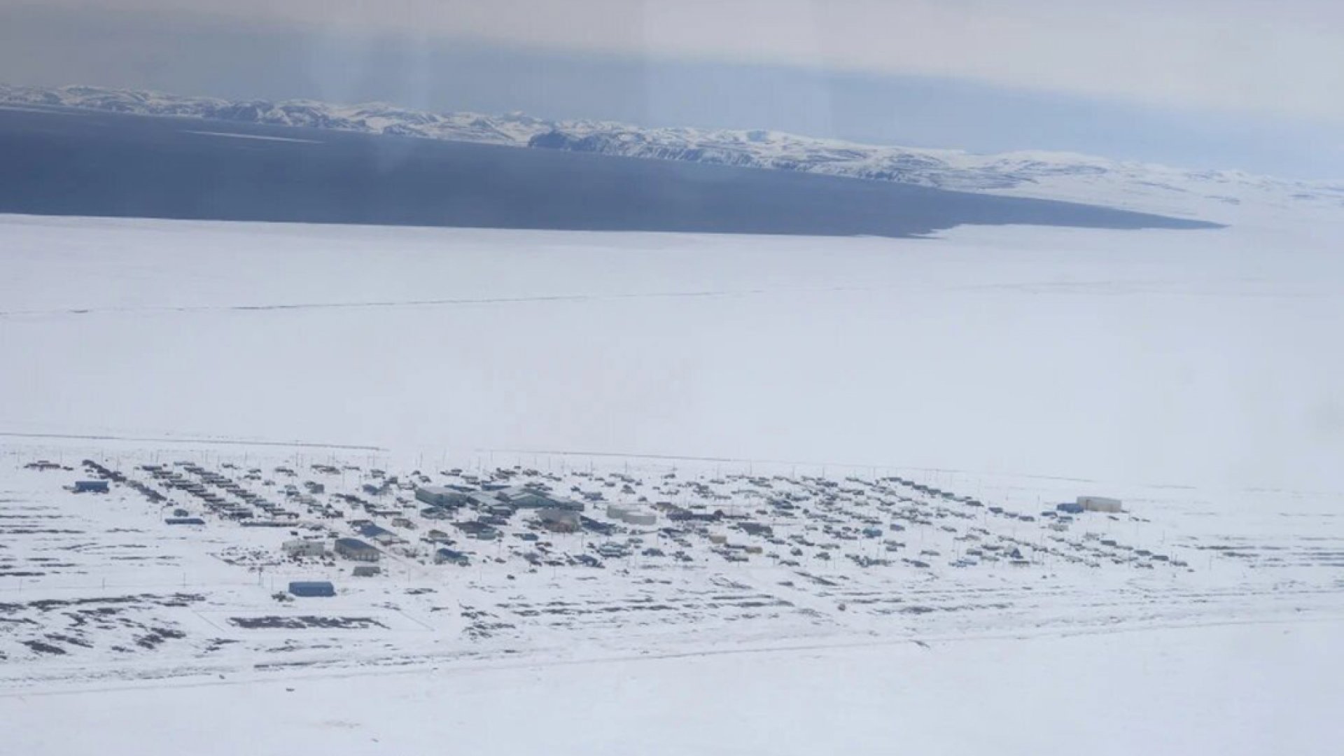 Un tiroteo conmociona a una aldea ballenera indígena inupiat