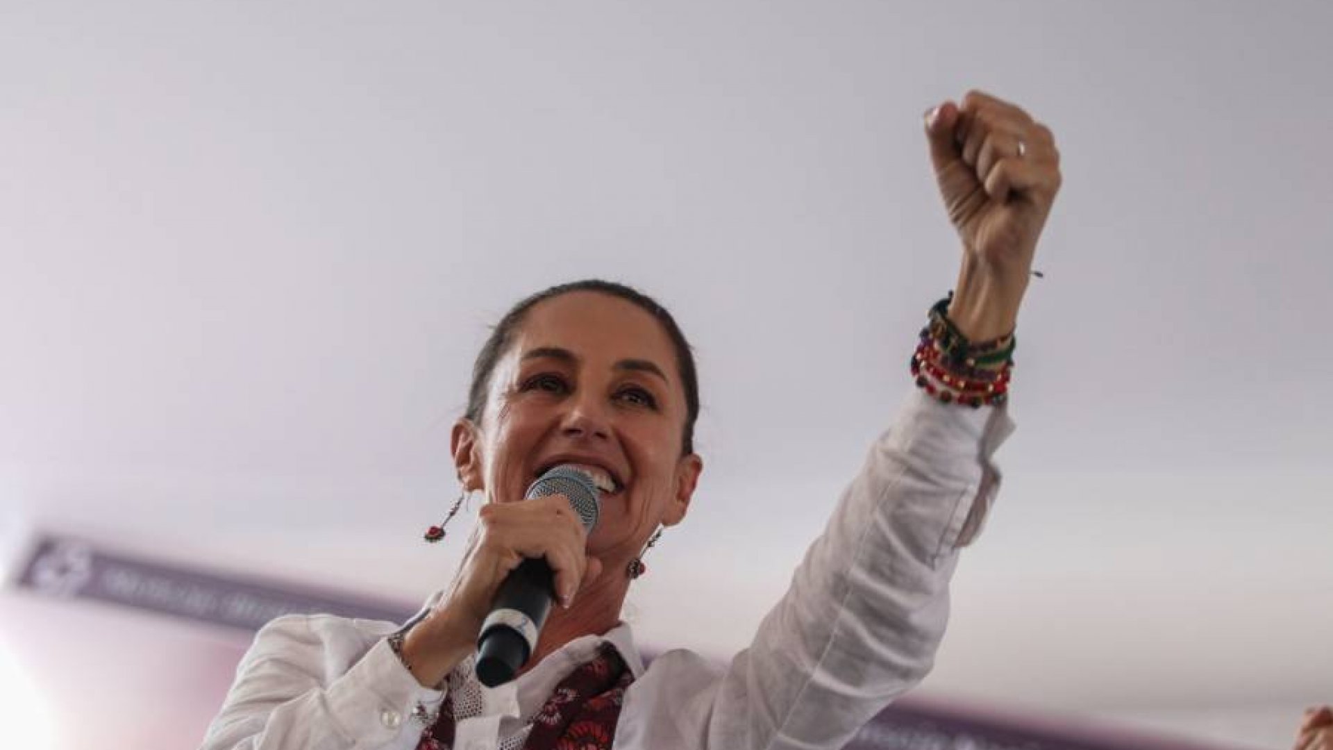 Presume Sheinbaum aumento consecutivo al salario mínimo