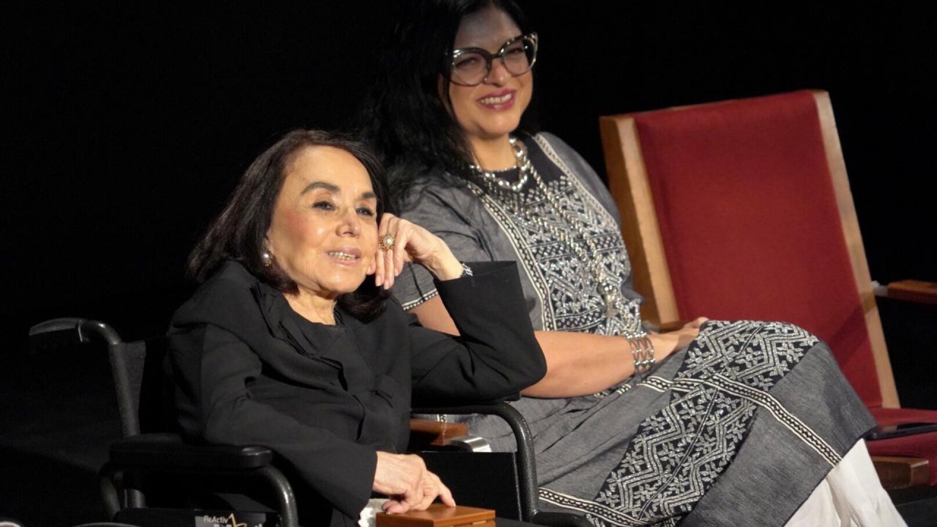 Veracruzana Beatriz Espejo recibe el Premio Nacional de Arte y Literatura