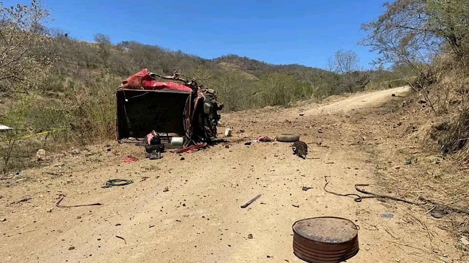 Explosión de mina terrestre deja tres jornaleros muertos en Tumbiscatío, Michoacán