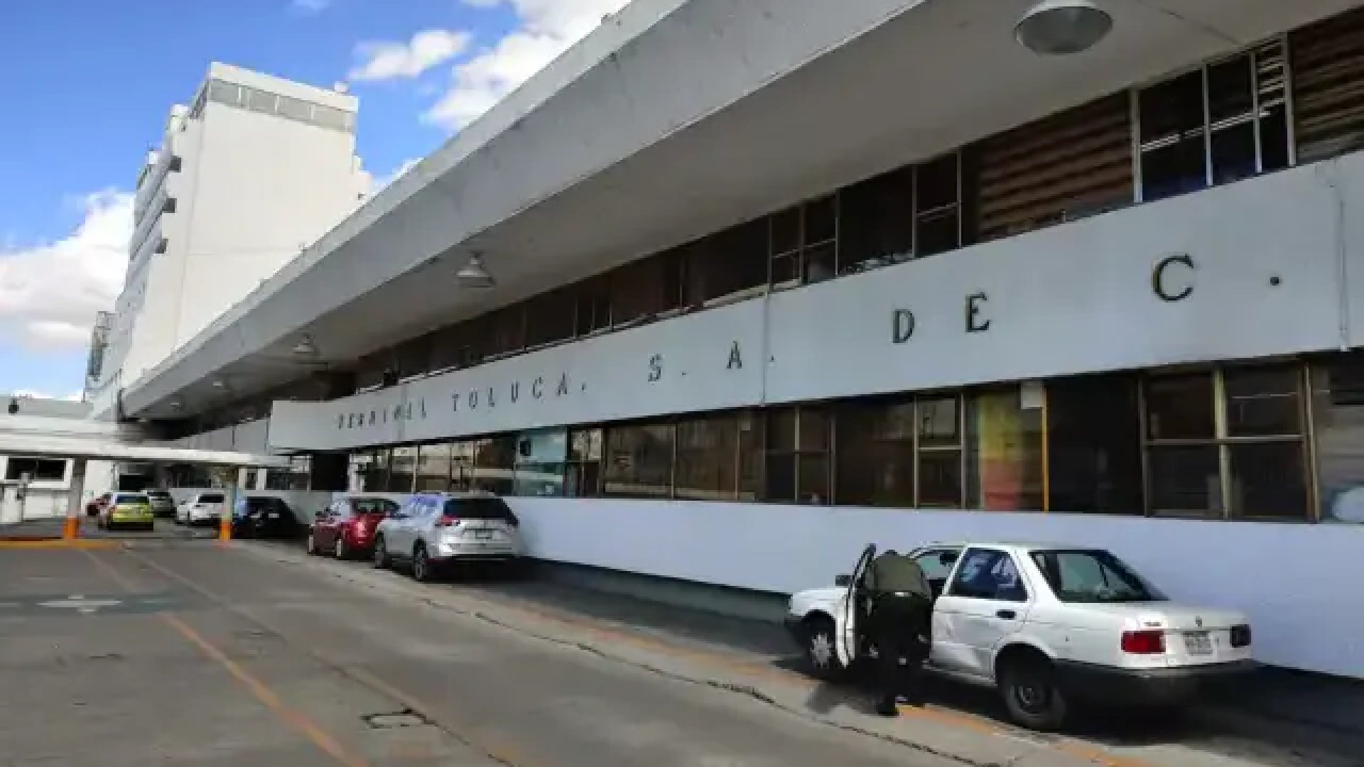 Graban extorsiones en zona de la Terminal de Toluca