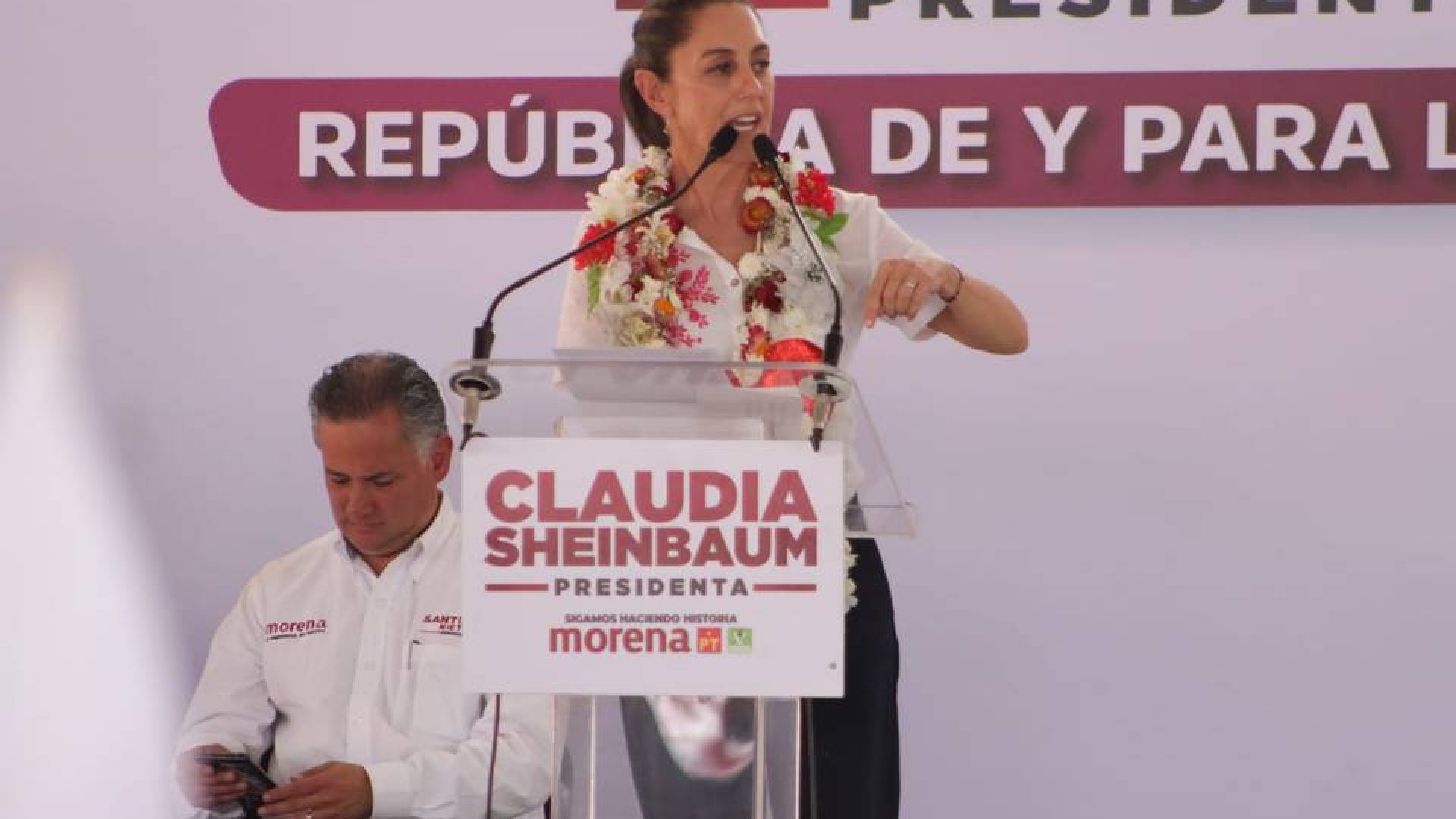 Sheinbaum recuerda conmemoración y no celebración del 8M
