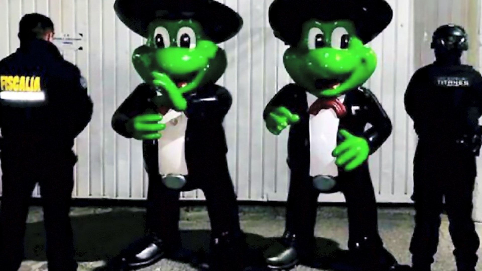 Hallan en Neza figuras de Sr Frog’s robadas en Acapulco