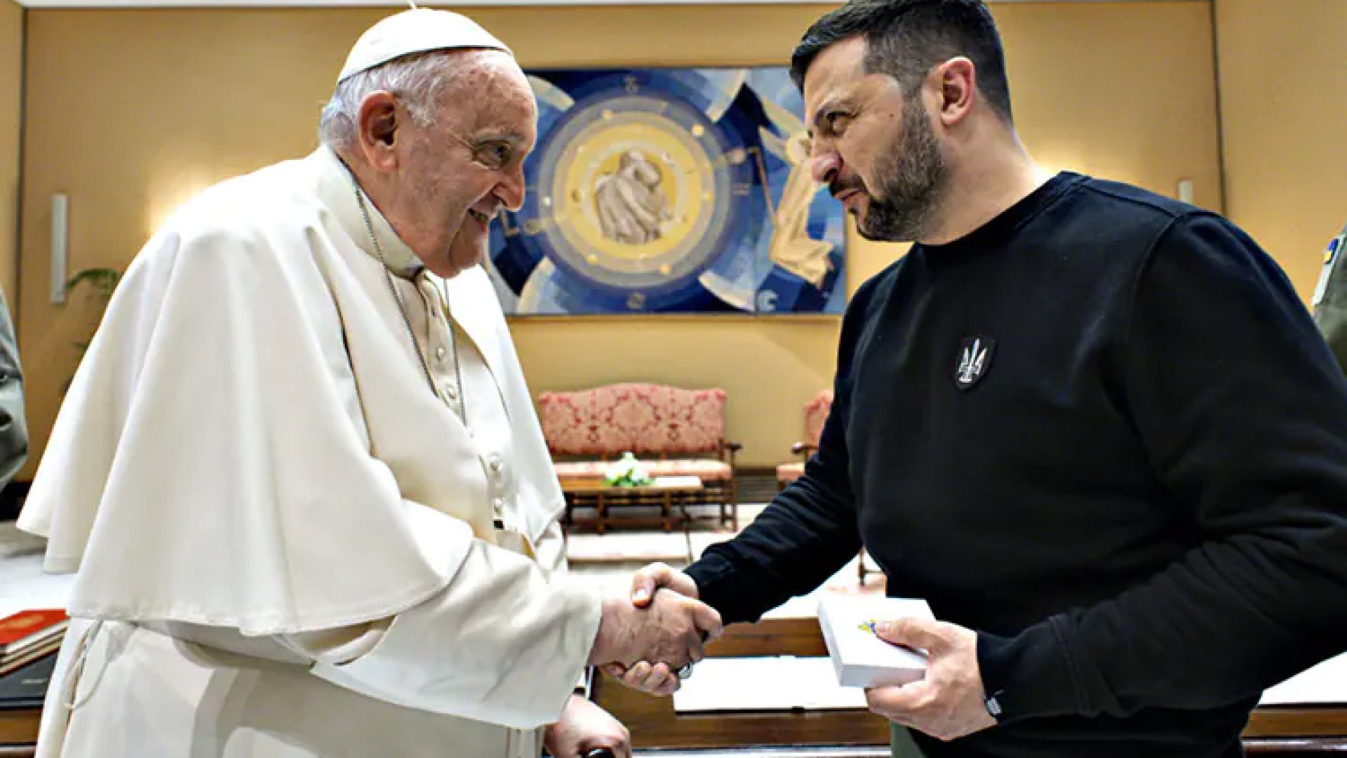 Ucrania debería tener el ‘coraje’ de negociar la paz, dice Papa Francisco