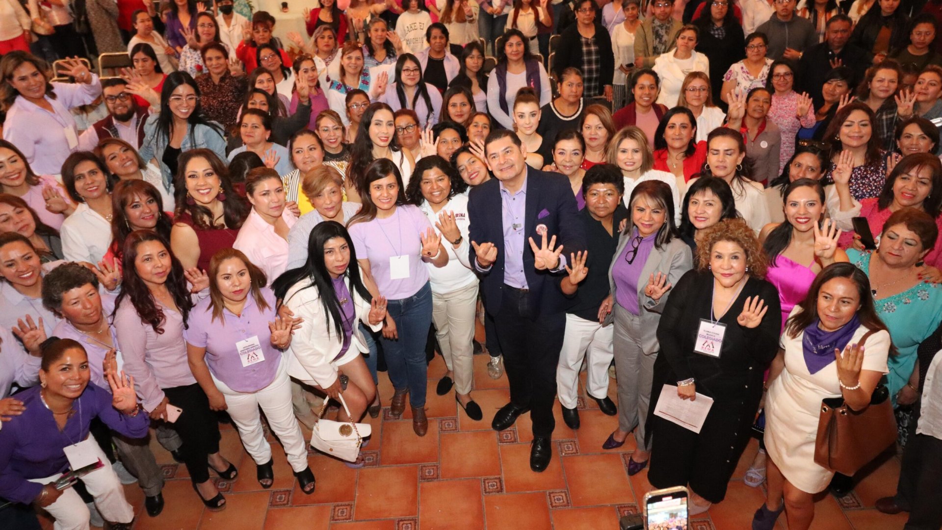En Puebla, Armenta promueve la participación de las mujeres
