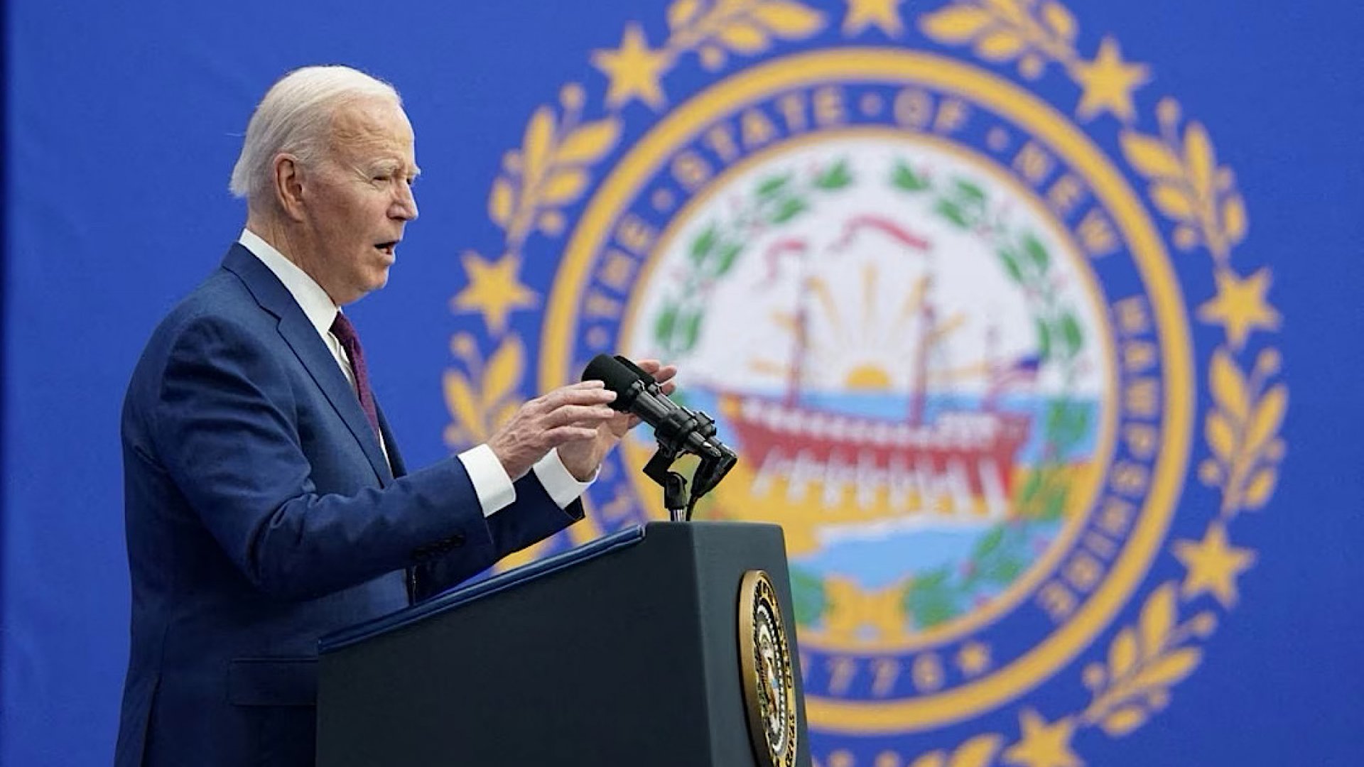 Biden propone plan presupuestal llamativo para los votantes