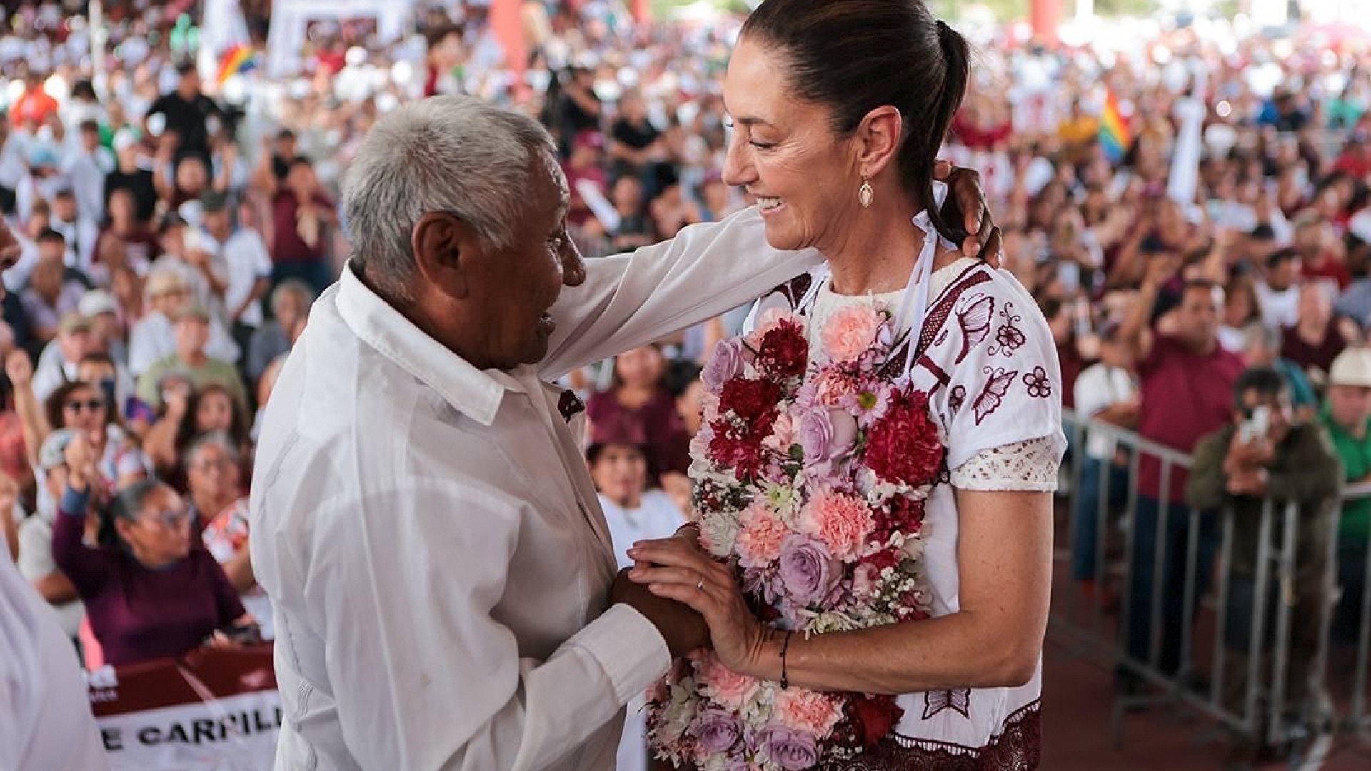 Claudia Sheinbaum es nombrada como ‘la hermana mayor’ por representantes de los pueblos mayas de Quintana Roo