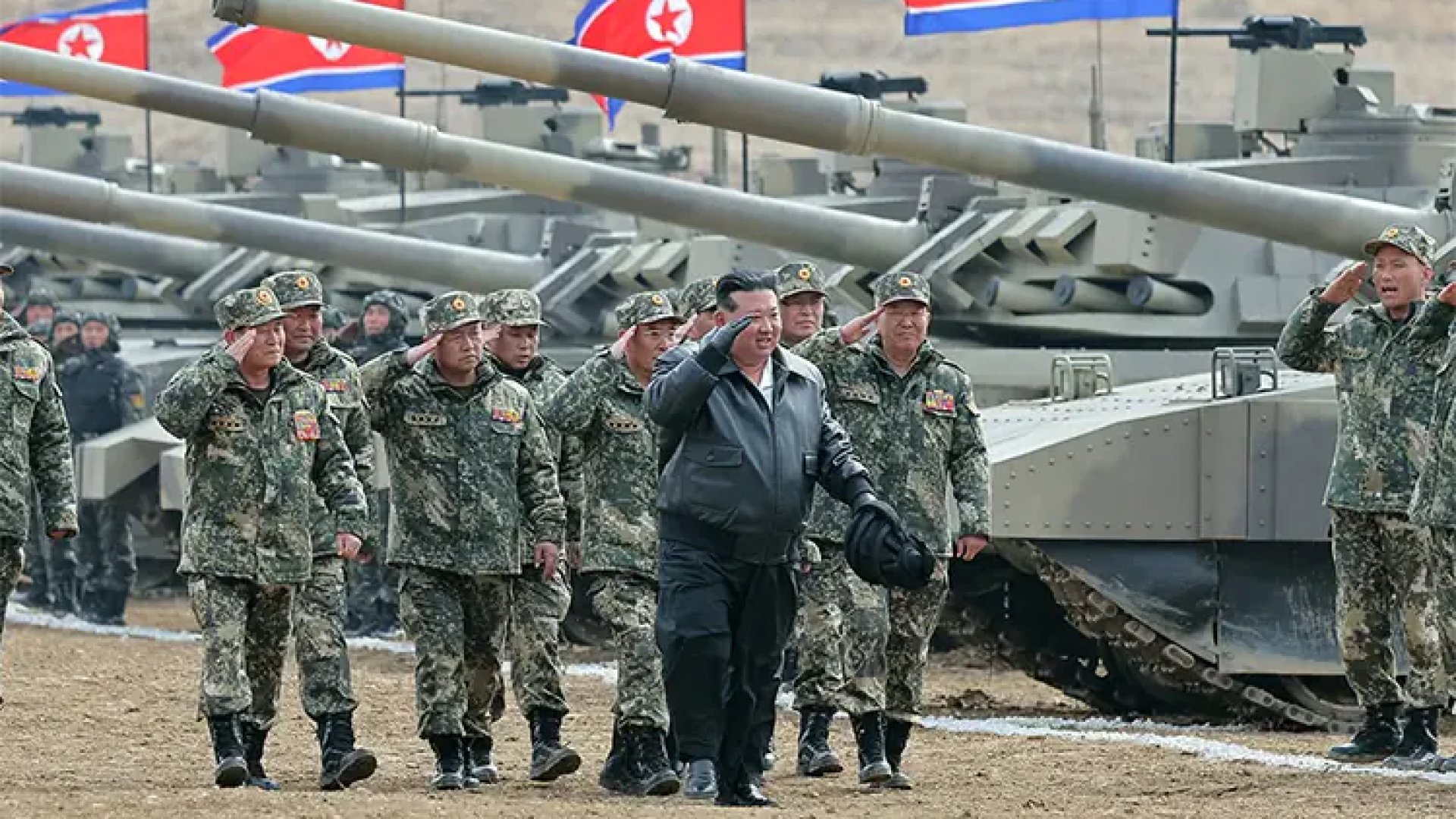 Kim Jong-un conduce el tanque ‘más poderoso del mundo’