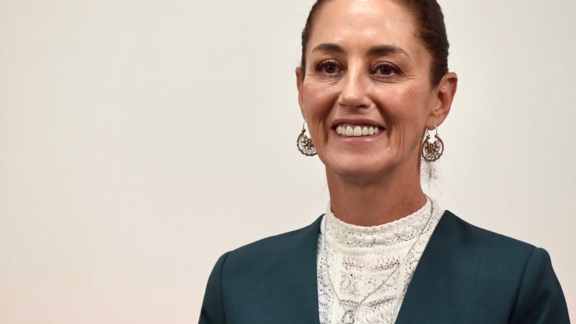 ¡Brecha entre Claudia y Xóchitl es de 26 puntos!, indica Berumen