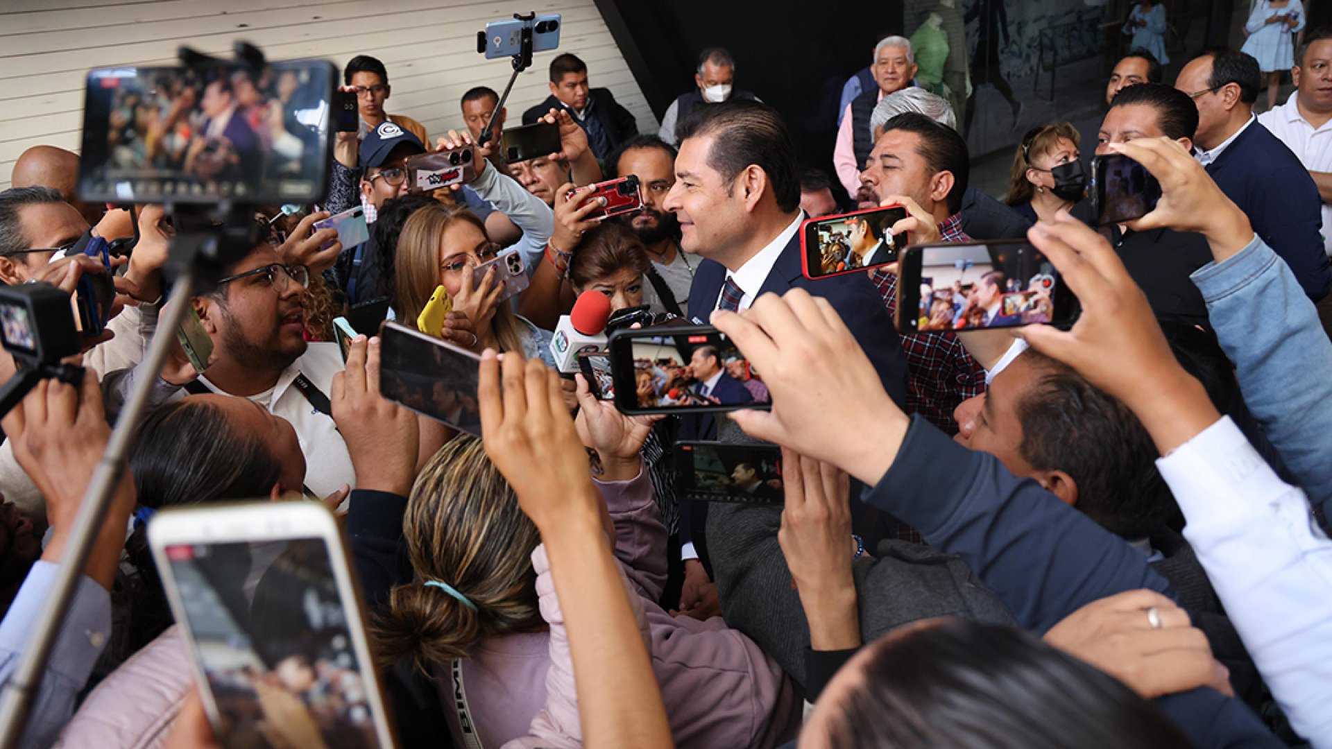Alejandro Armenta dialoga sobre ‘Paz, Seguridad y Justicia’ para regresarle al pueblo la tranquilidad
