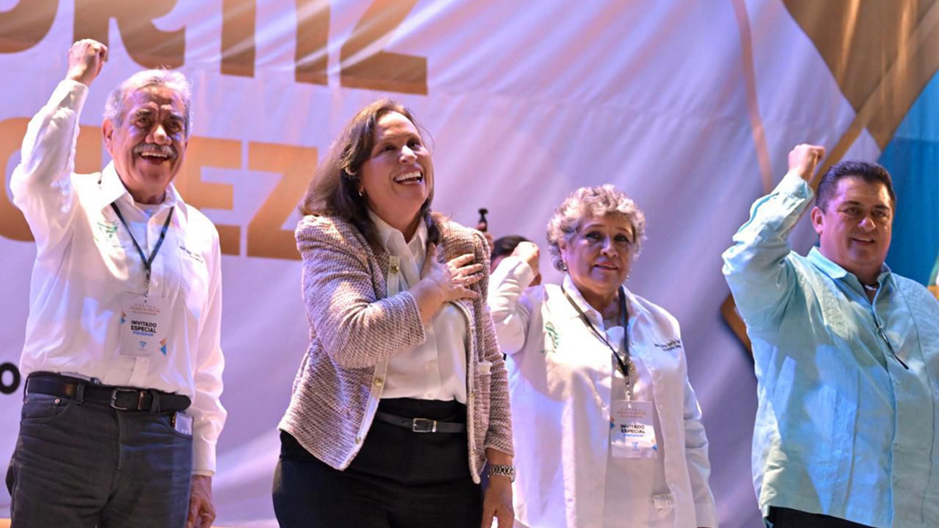Recibe Rocío Nahle presea y diploma al mérito ciudadano ‘Josefa Ortiz de Domínguez’