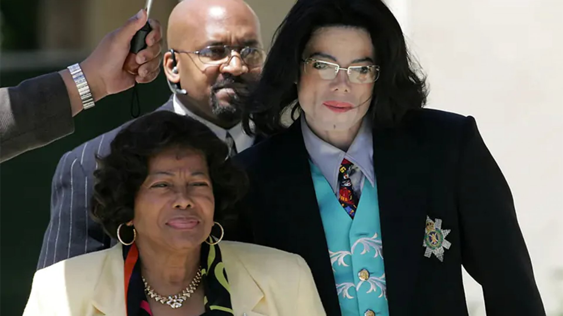 Recibe madre de Michael Jackson 55 mdd tras la muerte del cantante