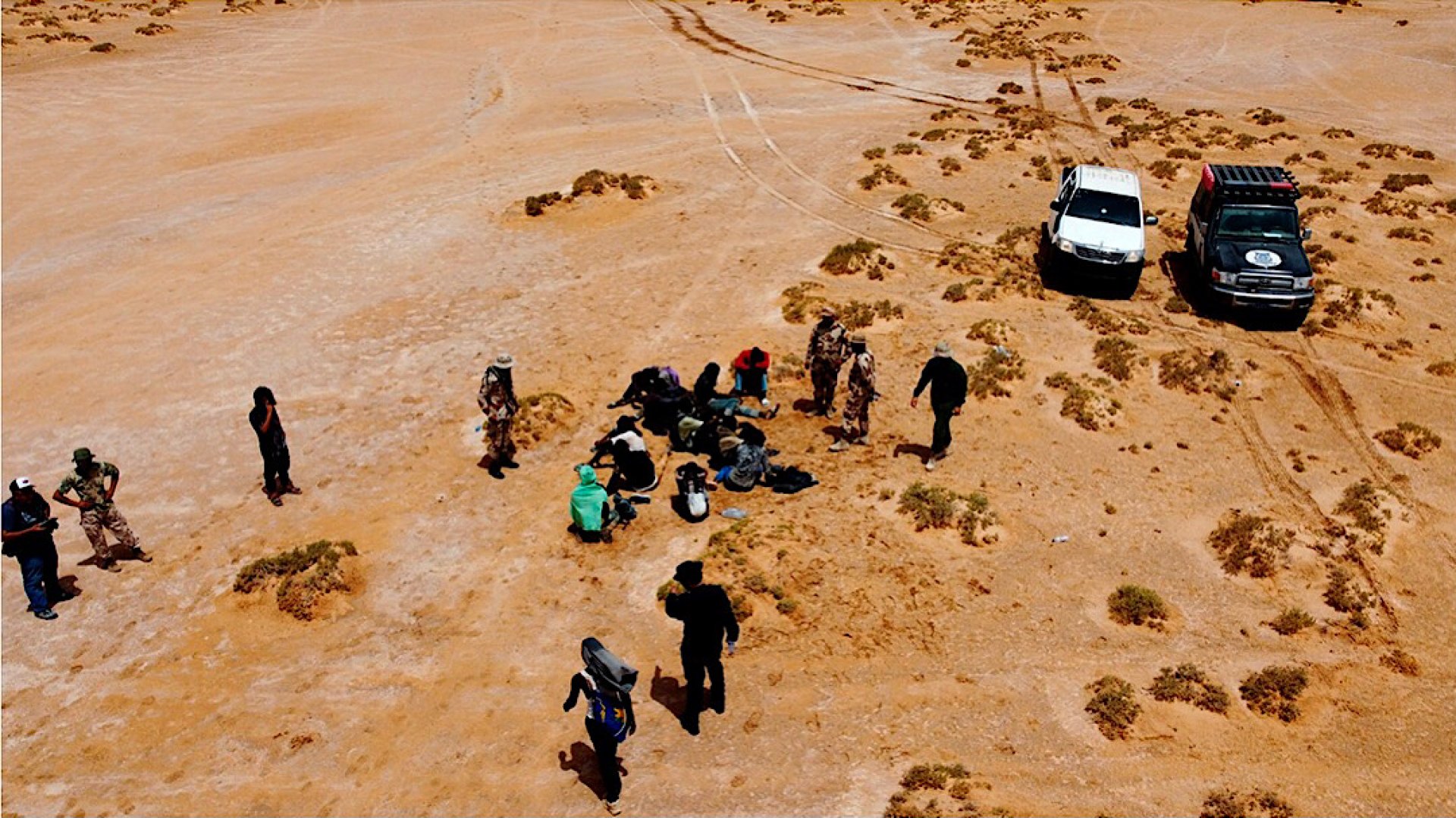 Hallan 65 cadáveres de migrantes en fosa común en Libia