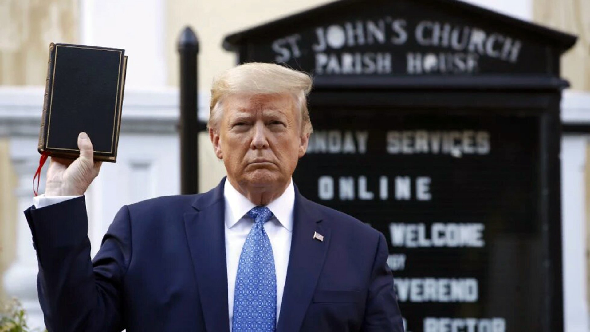 Biblia God Bless the USA | El nuevo producto de Trump