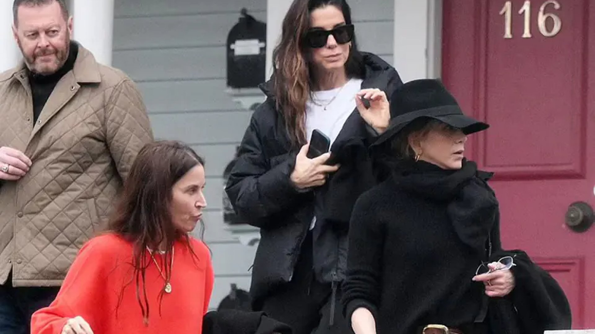 Reaparece Sandra Bullock… ¿Se hizo algo en el rostro?