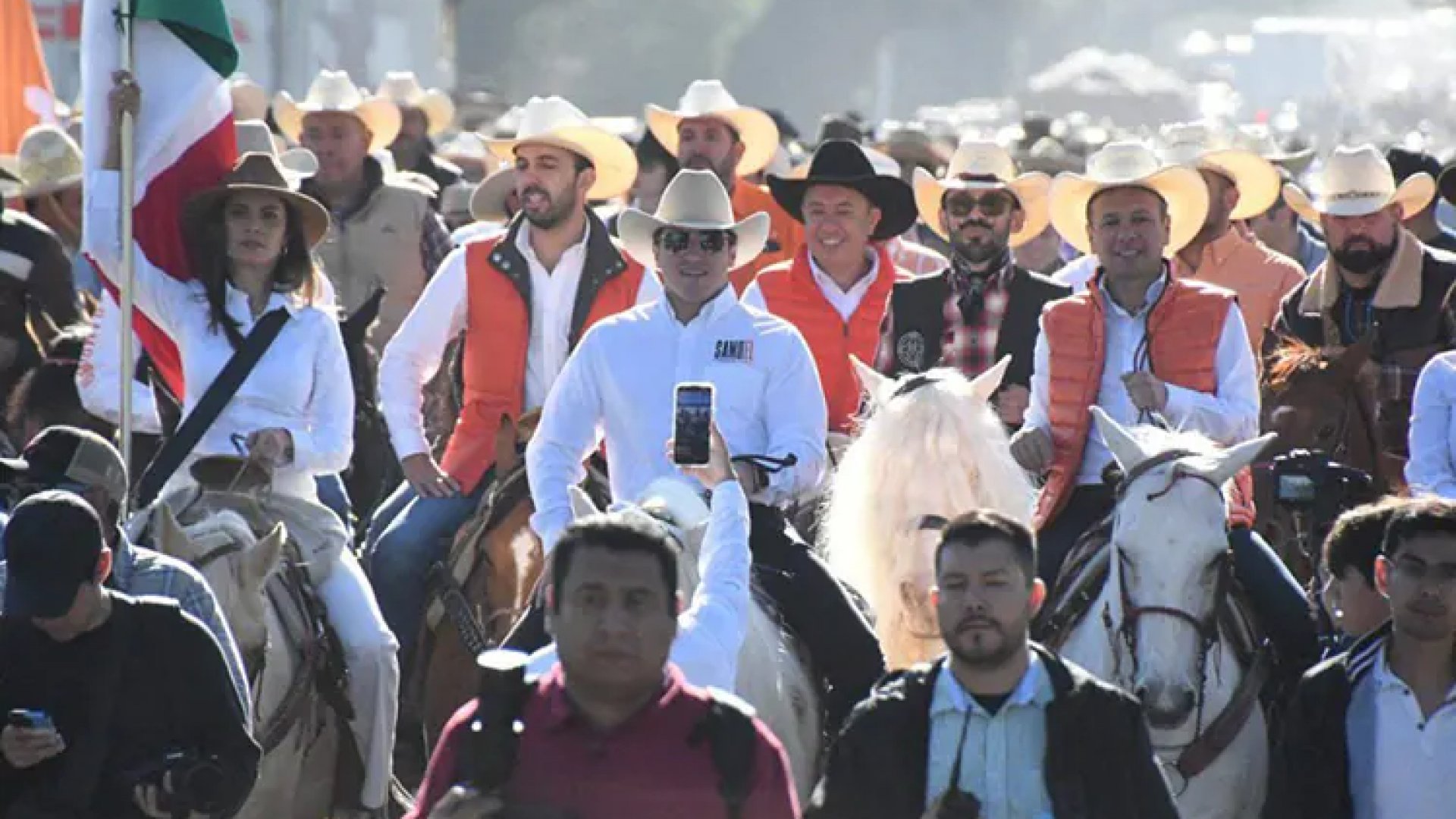 Multan a MC por acto de Samuel García en… ¿Jalisco?