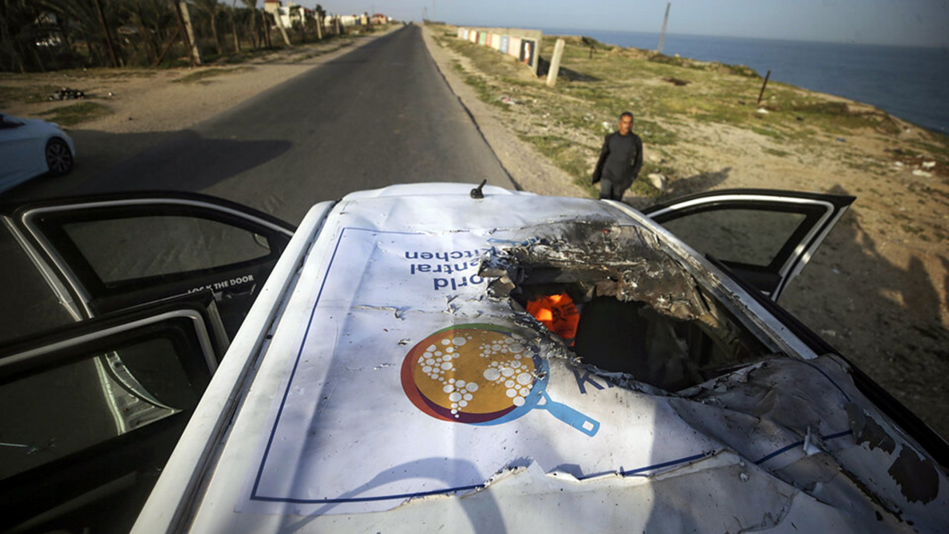 Israel mató a siete integrantes de una ONG que reparte comida en Gaza
