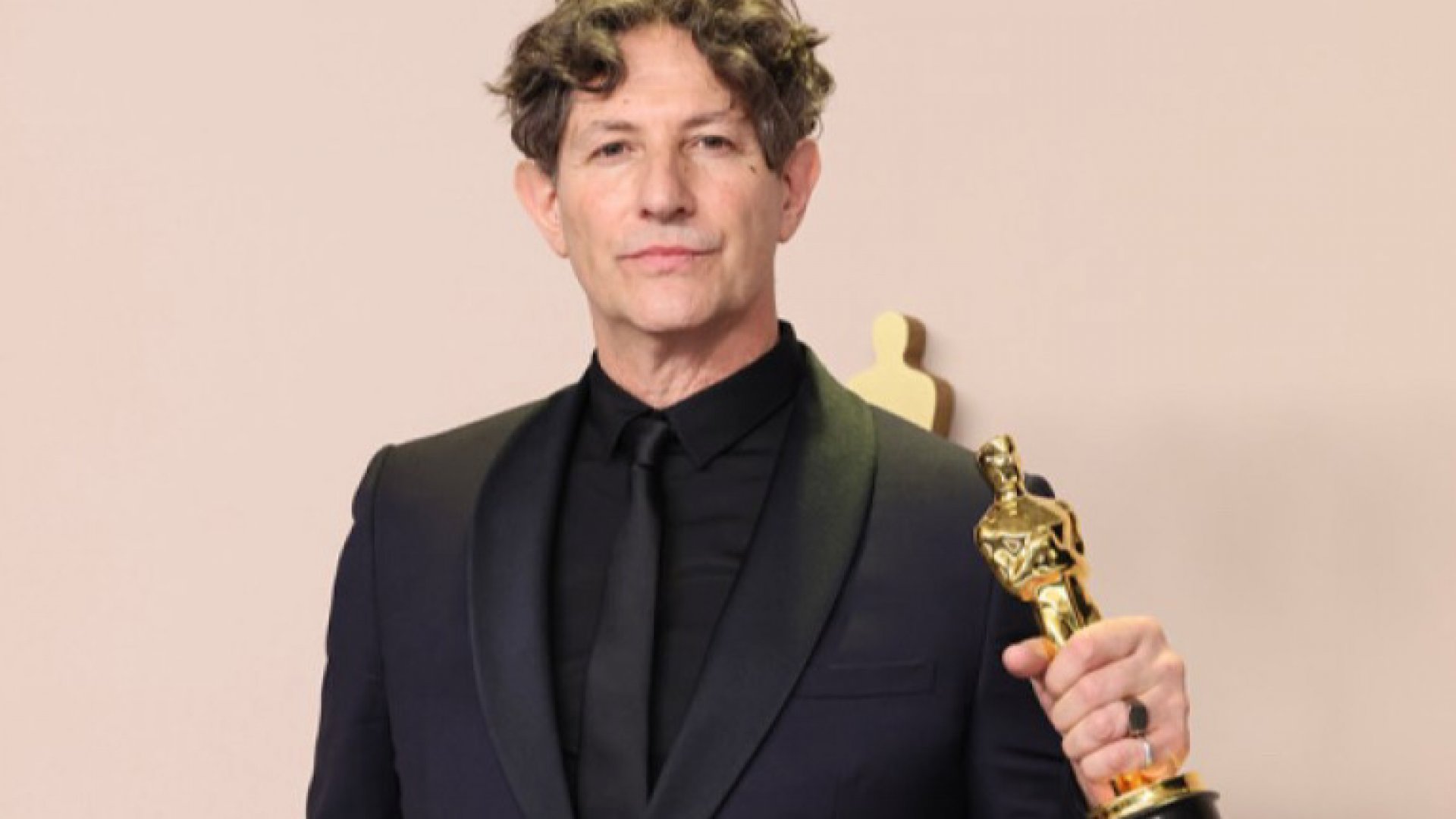 Dona director de ‘Zona de Interés’ pósters de filme por Gaza