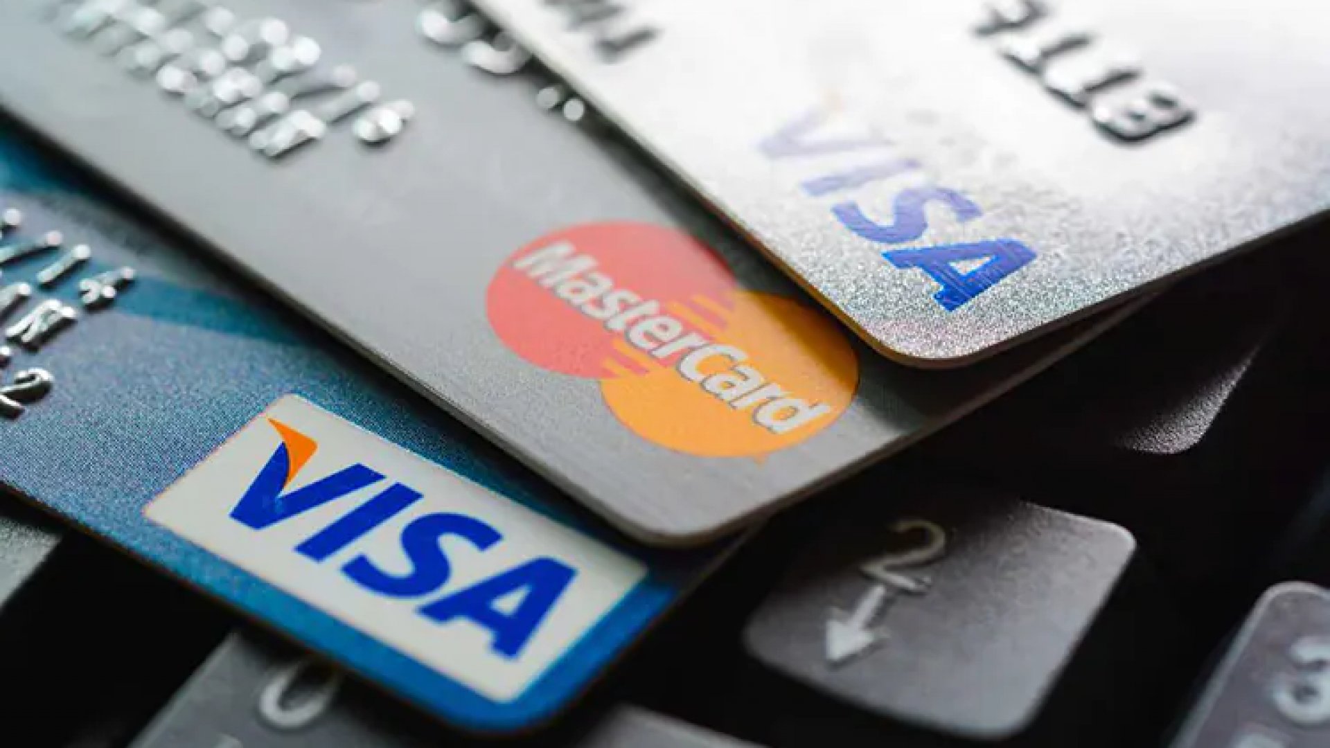 Prohíben comisiones por pagos con tarjeta de crédito