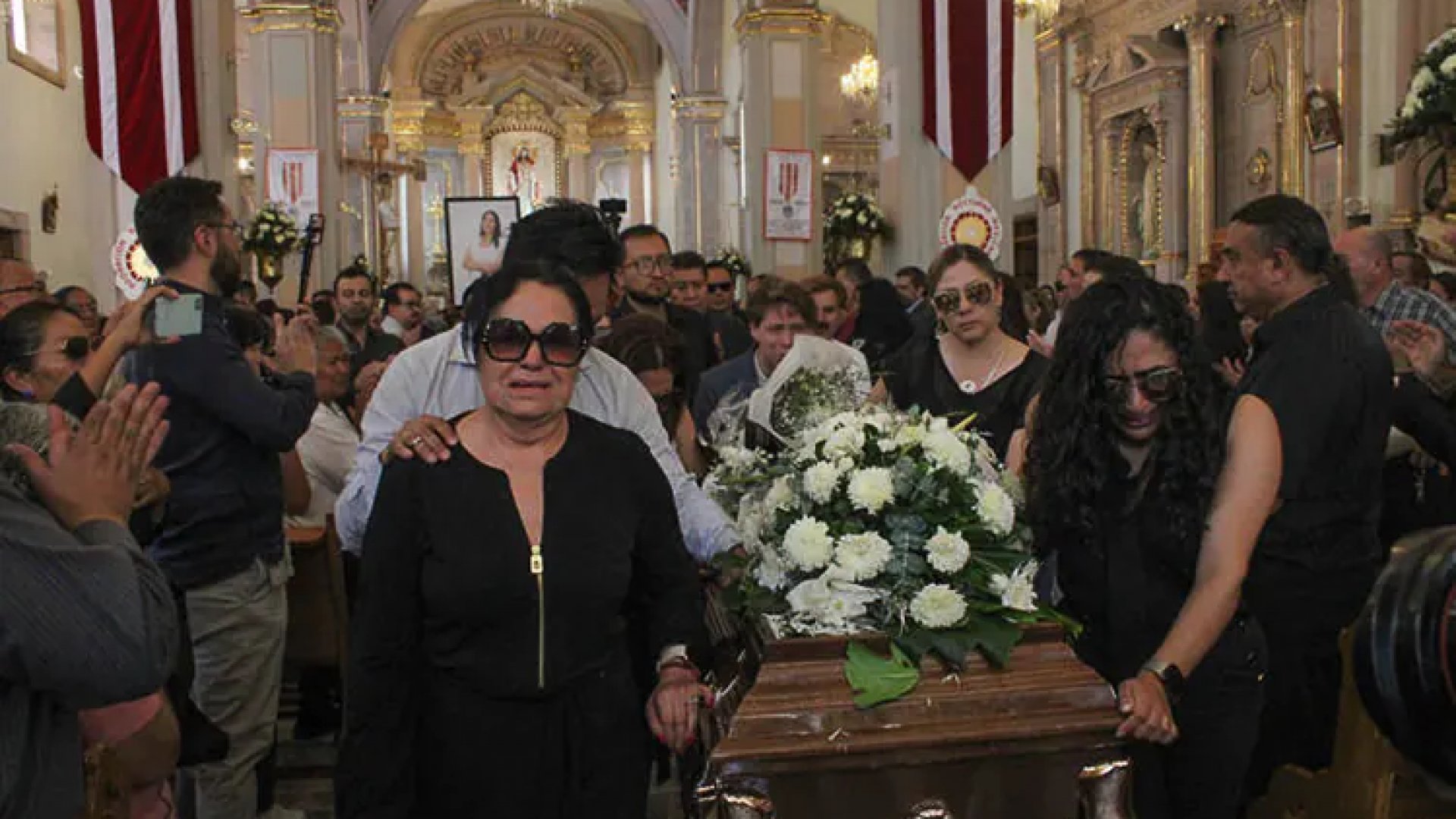 Dan último adiós a Gisela Gaytán: ‘Esos malditos lo van a pagar’, expresa cura