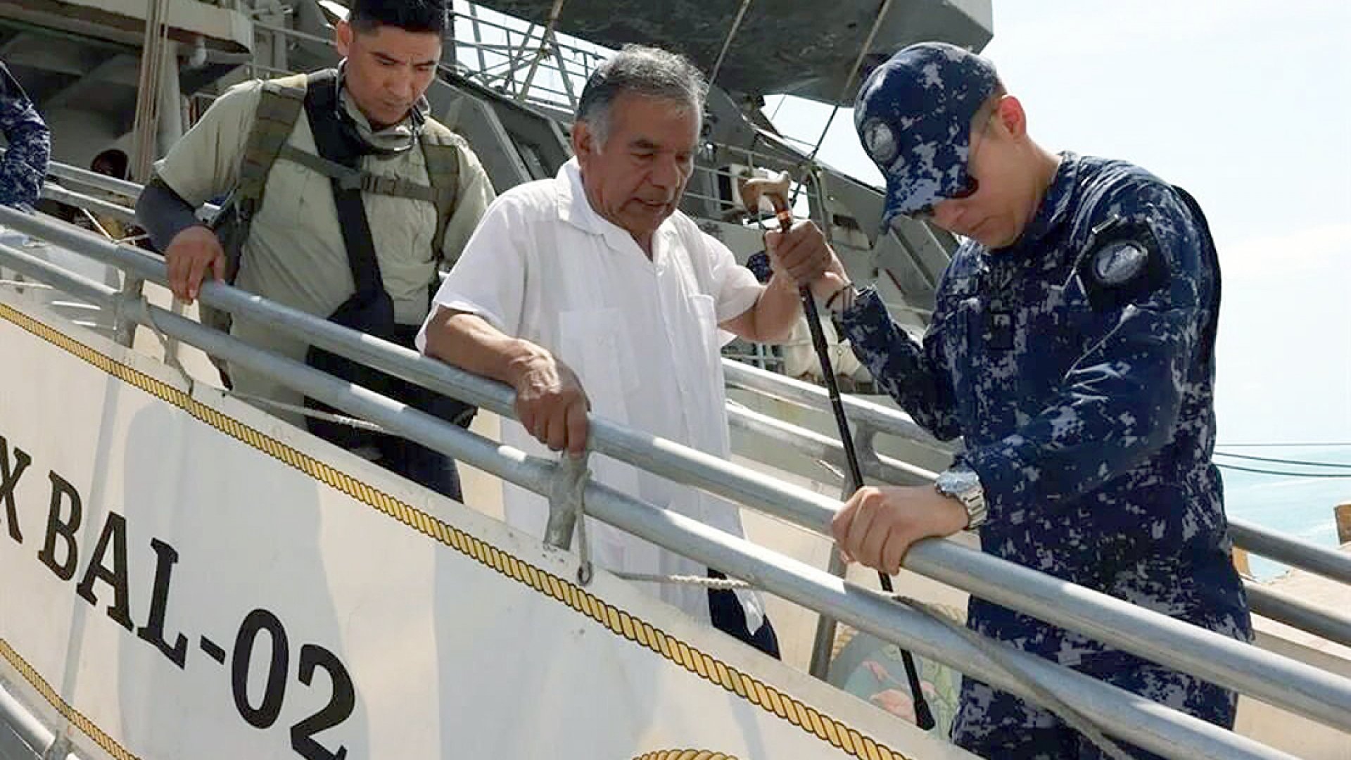 Arriban a Yucatán 34 mexicanos evacuados de Haití