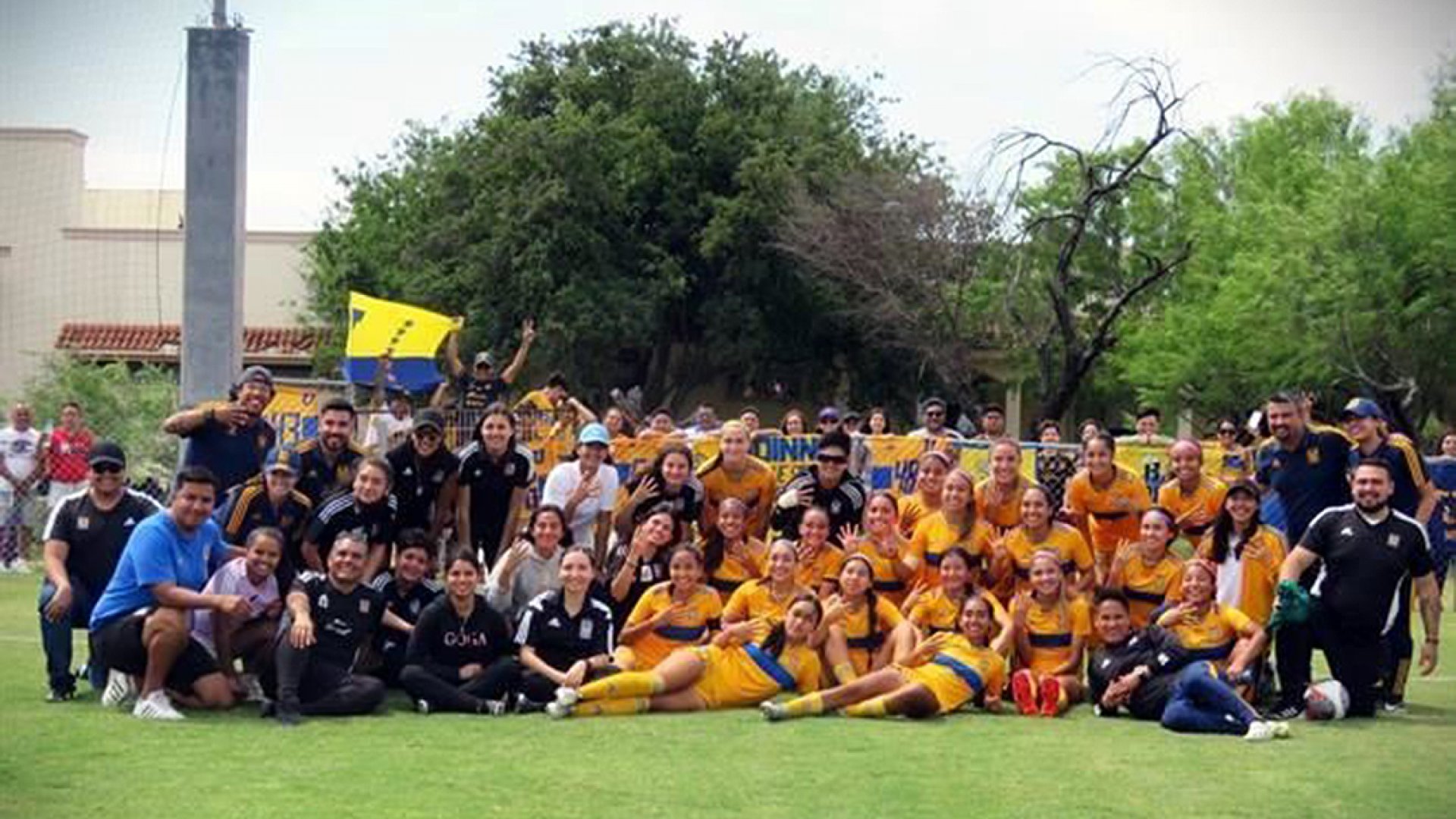 Golea Tigres femenil en Clásico Regio Sub-19