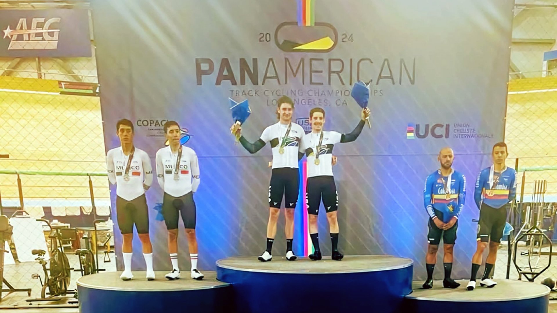 Pedalean jaliscienses al podio
