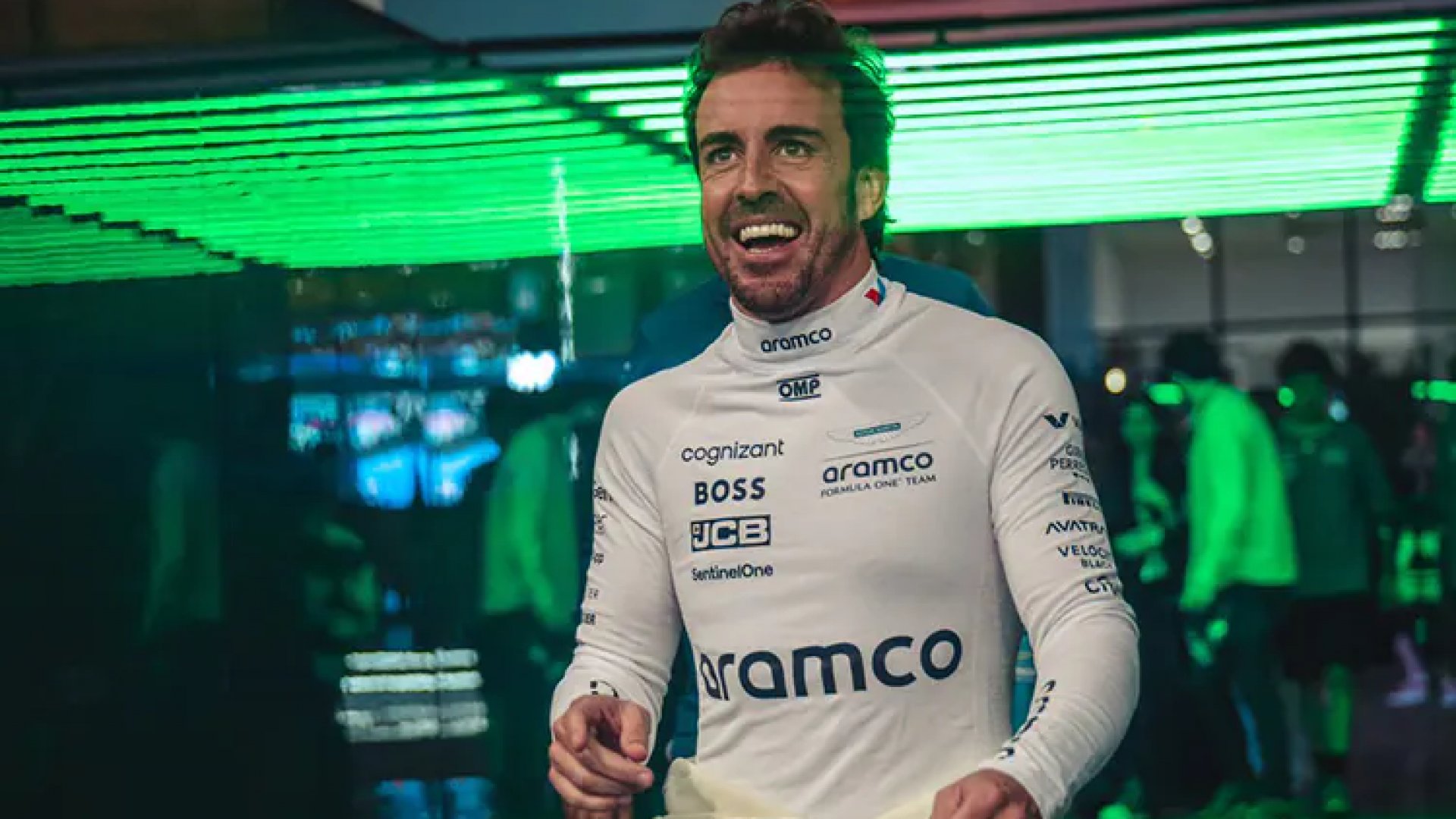 Renueva Fernando Alonso con Aston Martin hasta 2026