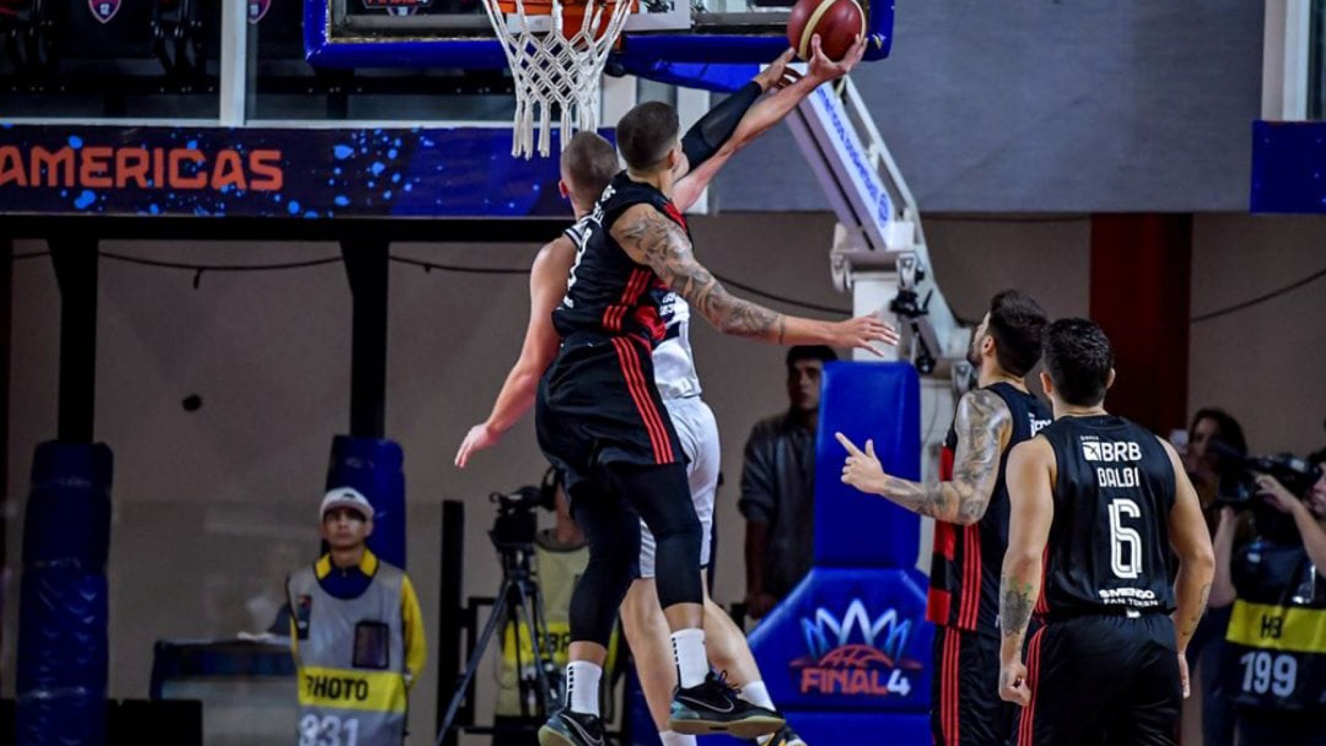 Halcones peleó hasta el final, pero cayó ante Flamengo