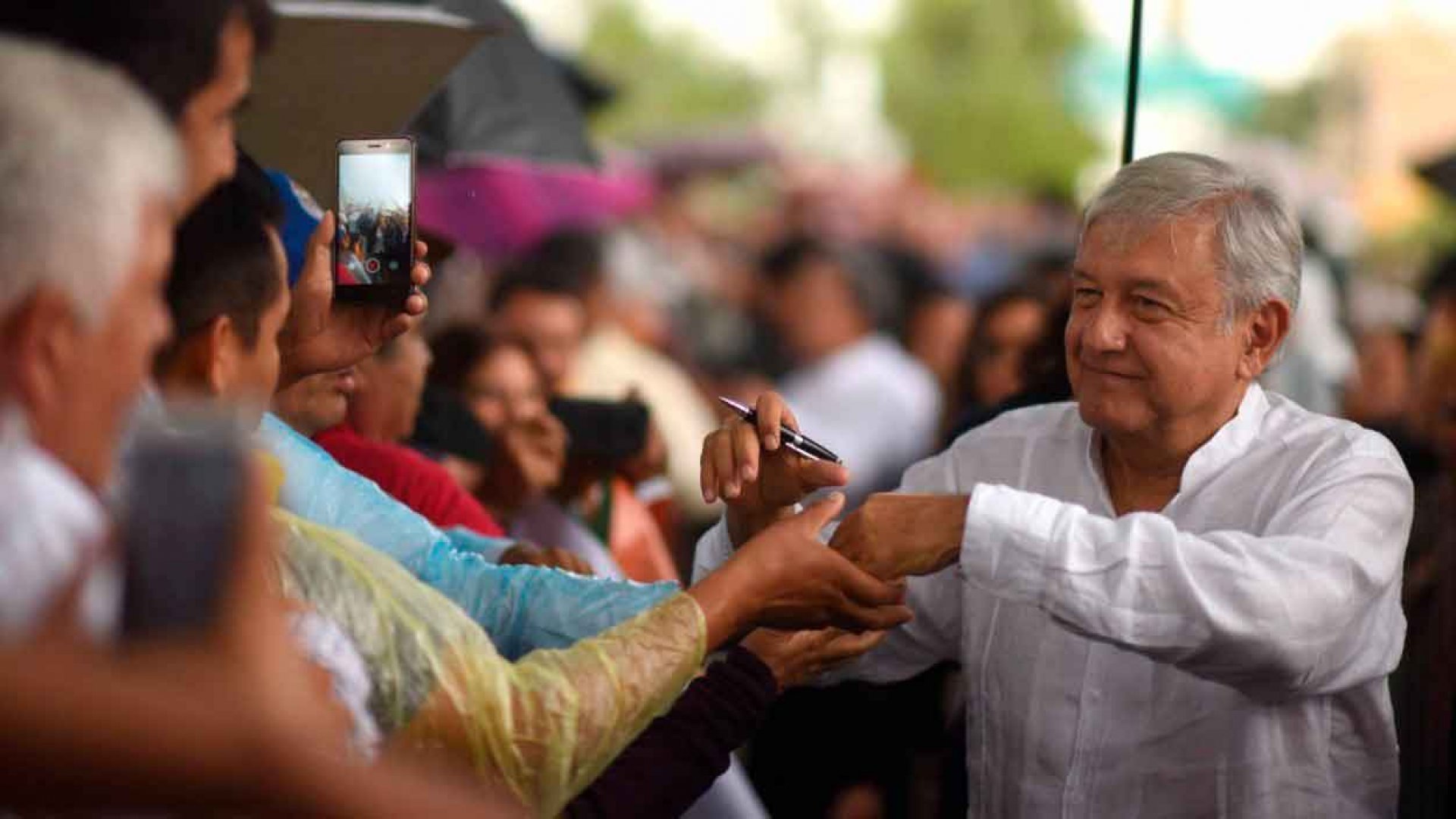 Anuncia AMLO gira de despedida tras elecciones