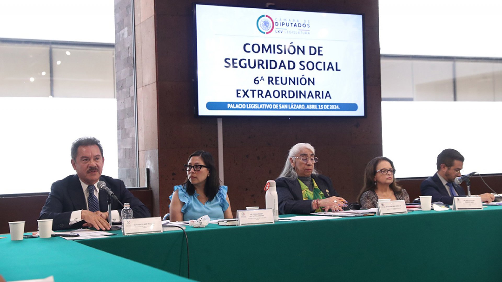 Avanza reforma sobre pensiones y afores